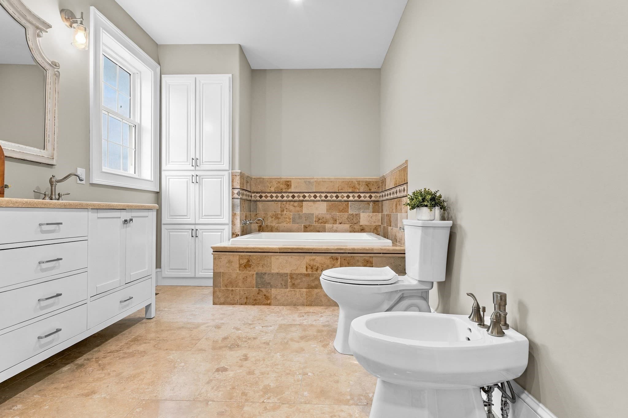 Single Family Residence at 111 Farland Cir, New Bedford MA 02745, New Bedford, photo 17 of 29