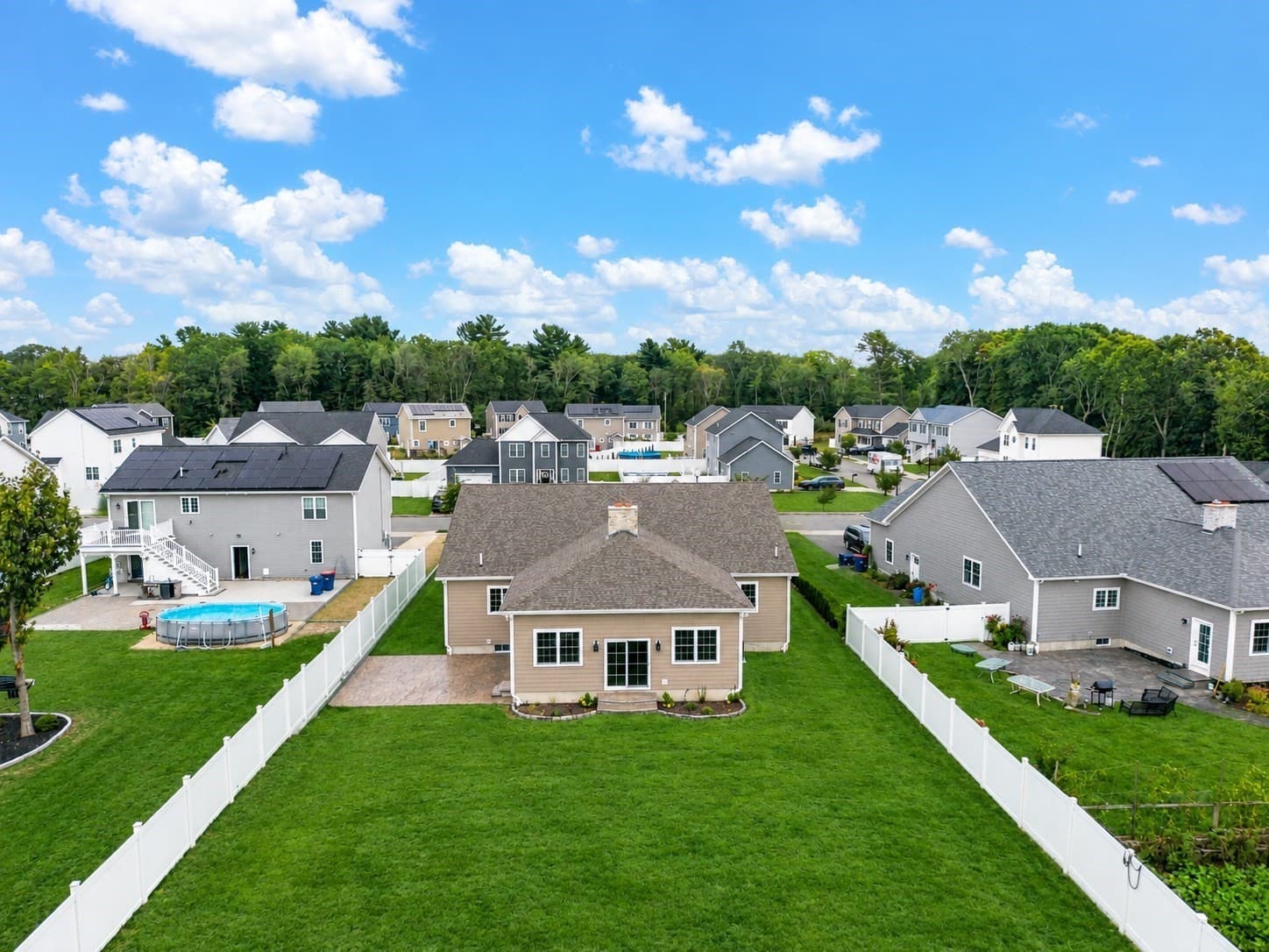 Single Family Residence at 111 Farland Cir, New Bedford MA 02745, New Bedford, photo 28 of 29