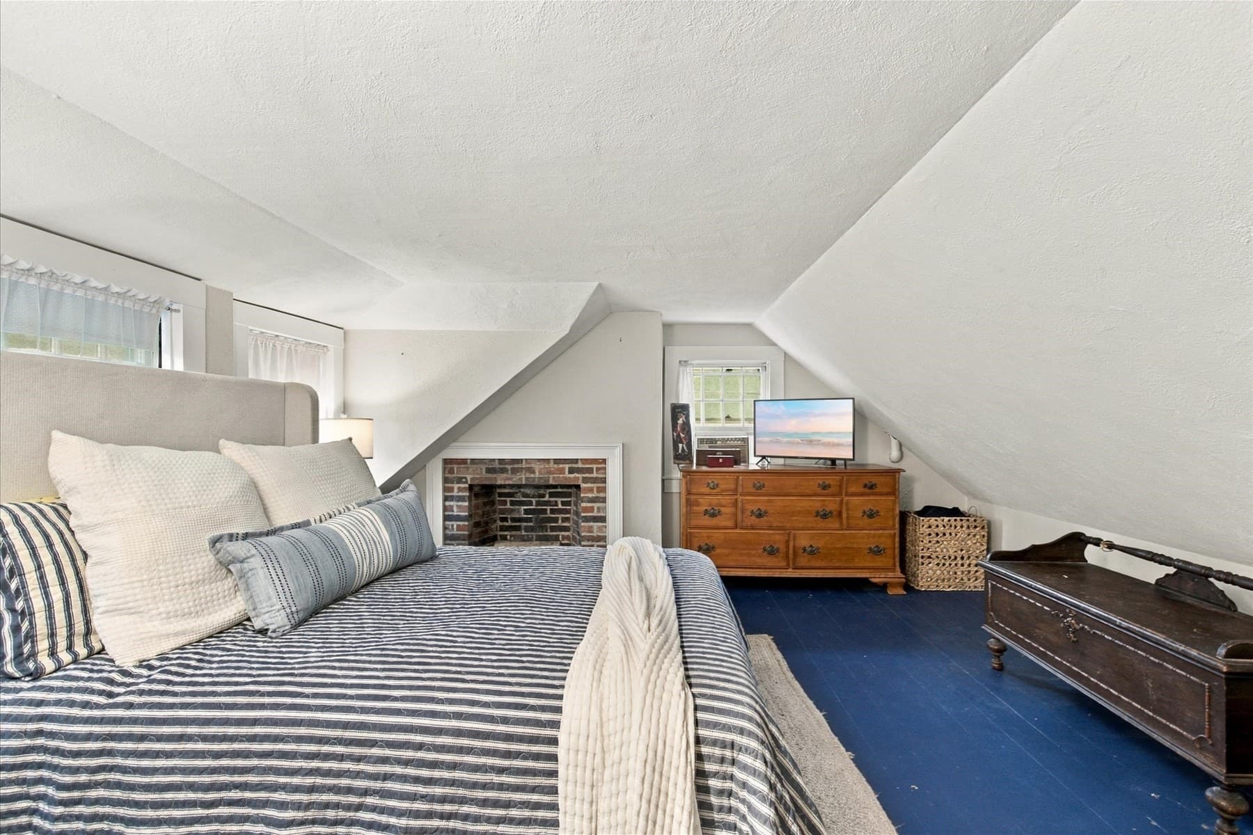 Single Family Residence at 170 Lakeview Ave, Falmouth MA 02540, Falmouth, photo 17 of 38