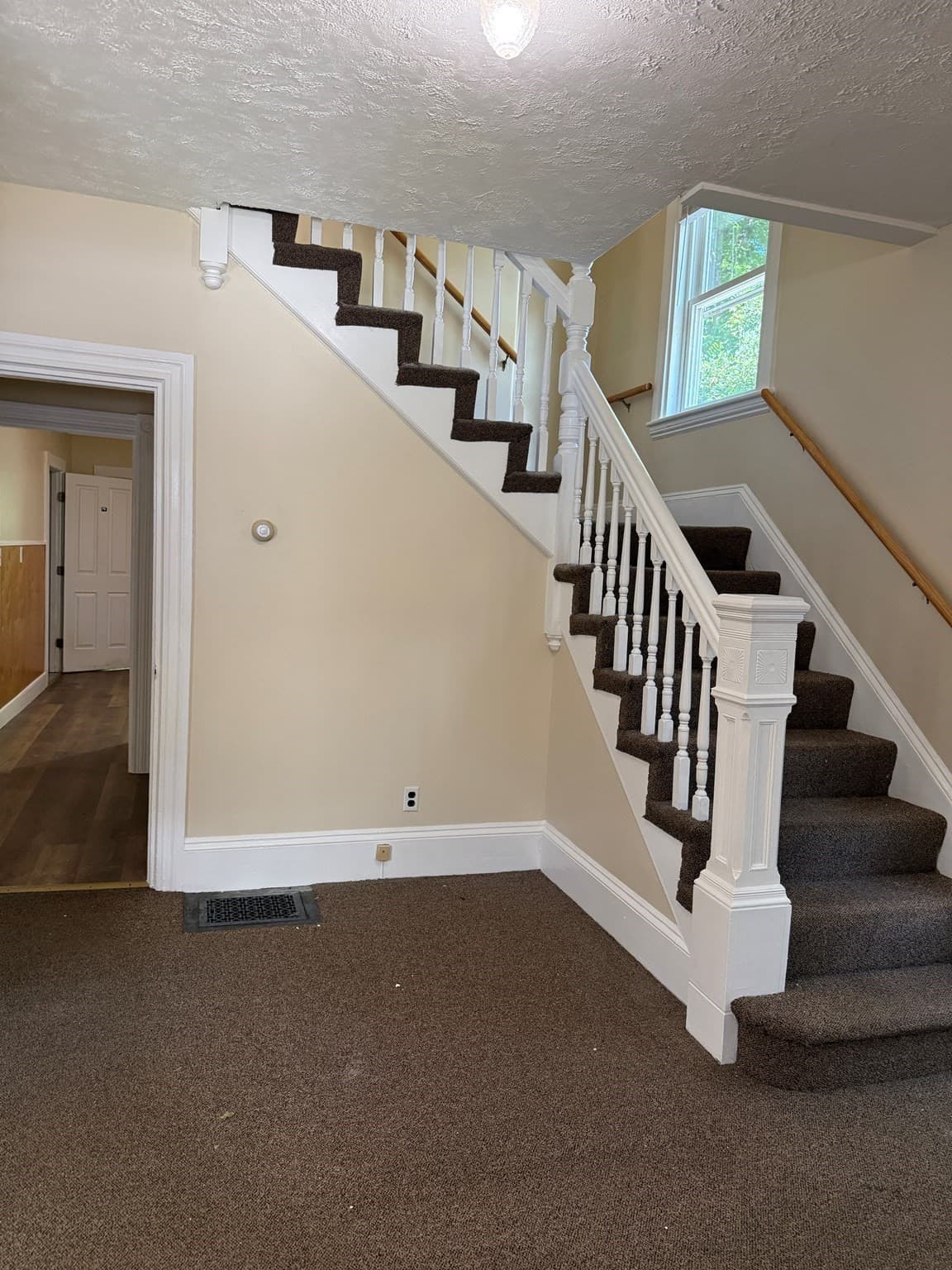 Single Family Residence at 150 Front St, Weymouth MA 01288, Weymouth, photo 6 of 25
