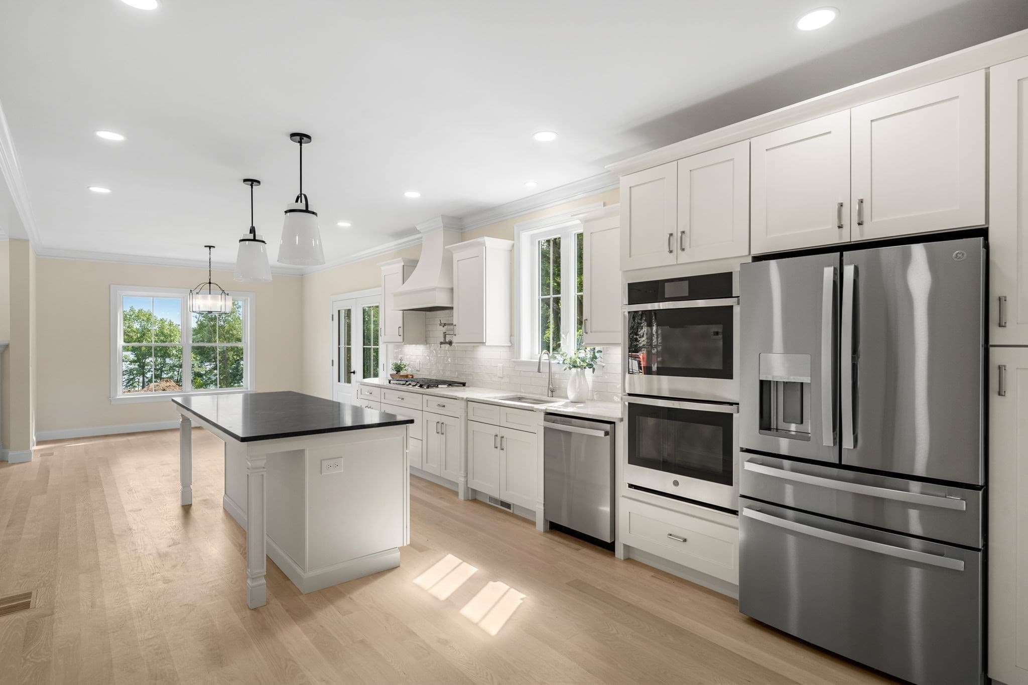 Single Family Residence at 3 Violet Way, Westford MA 01886, Westford, photo 5 of 10