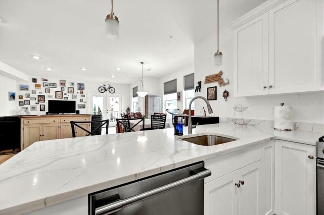 Condominium at 254 Spencer Ave. # 5, Chelsea MA 02150, Chelsea, photo 5 of 36