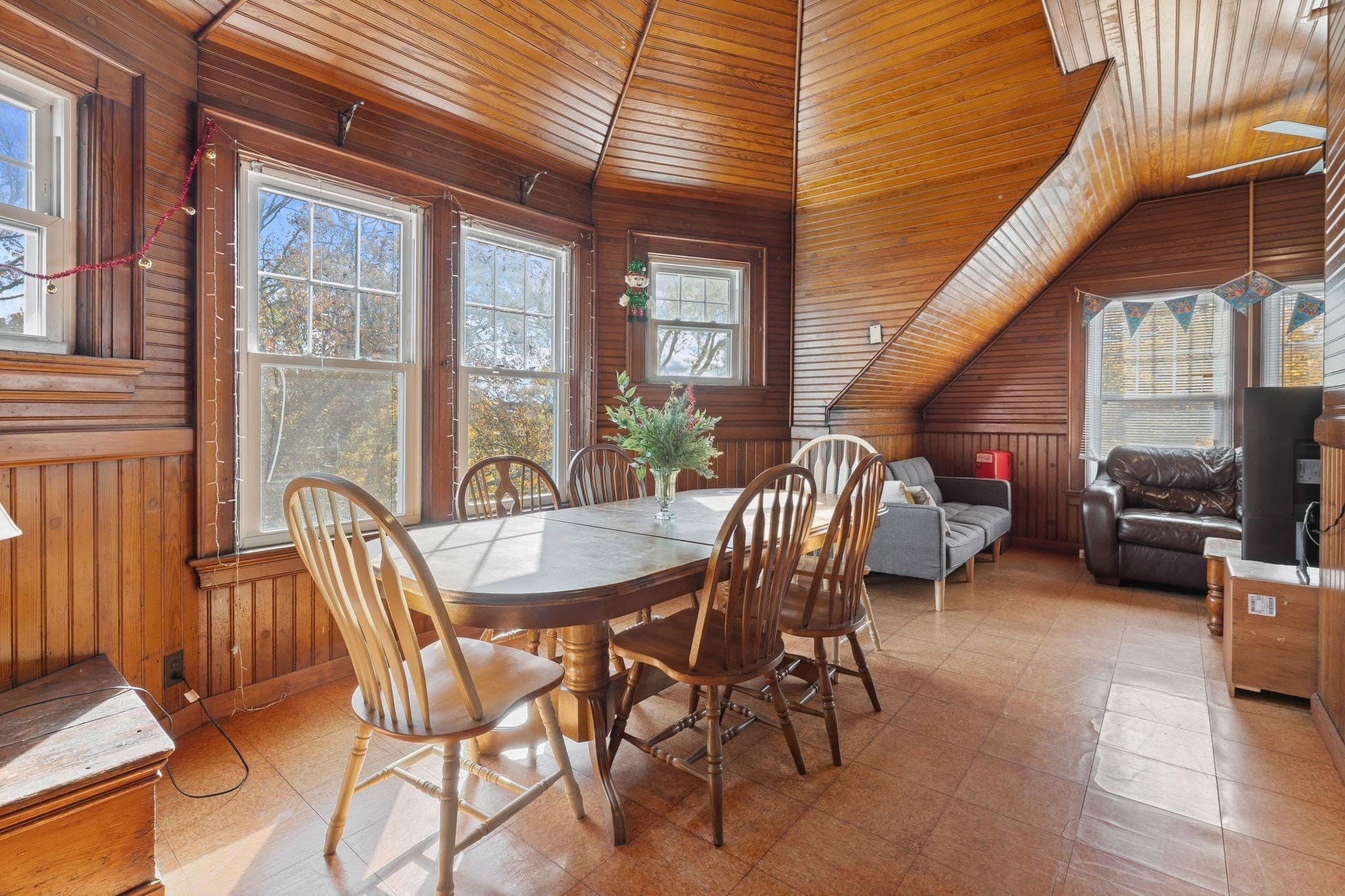 5+ Family - Rooming House at 5 Claremont St, Worcester MA 01610, Worcester, photo 14 of 38