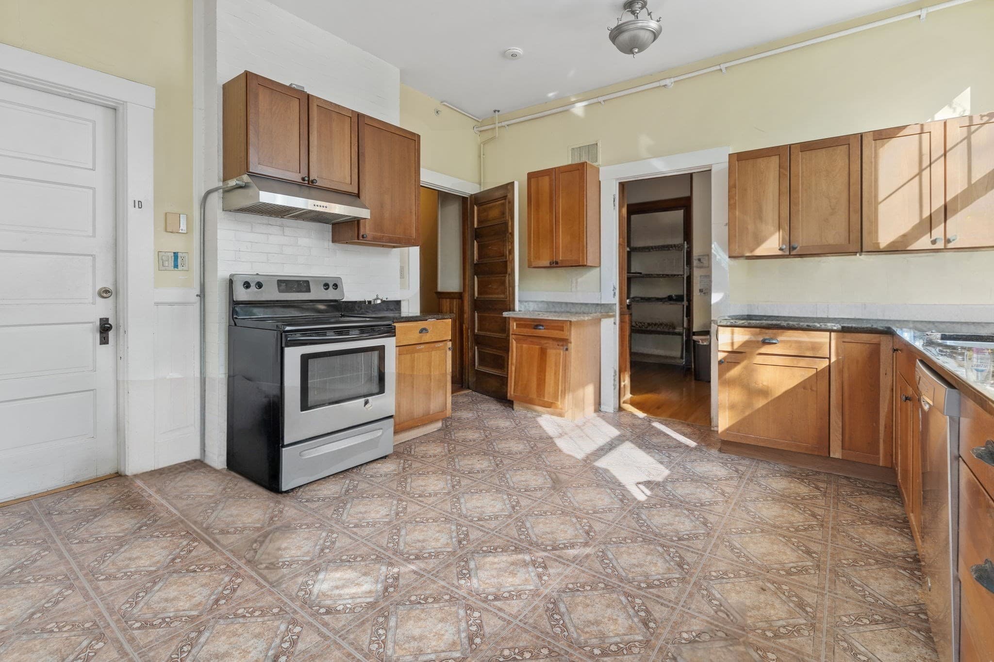 Business Opportunity at 5 Claremont St, Worcester MA 01610, Worcester, photo 8 of 38