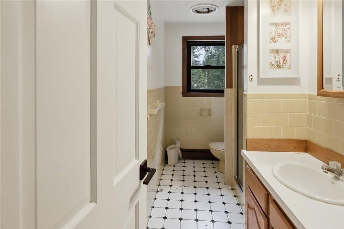 Single Family Residence at 3 Palmer Court, Freetown MA 02717, Freetown, photo 22 of 37