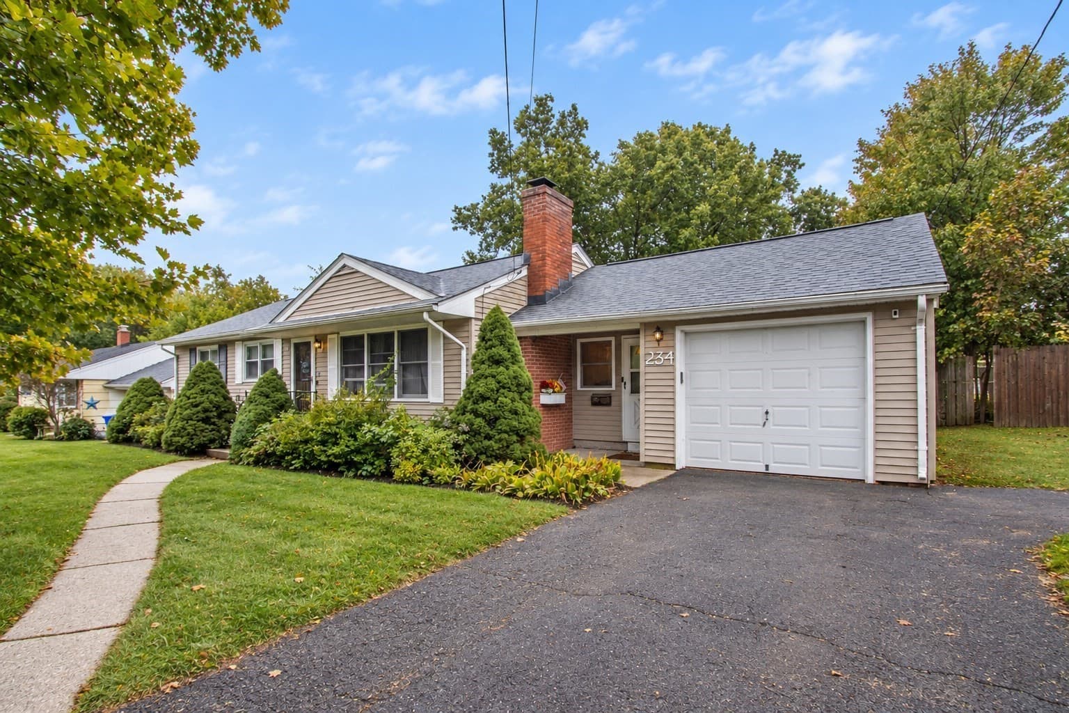 234 Carver St, Springfield MA 01108