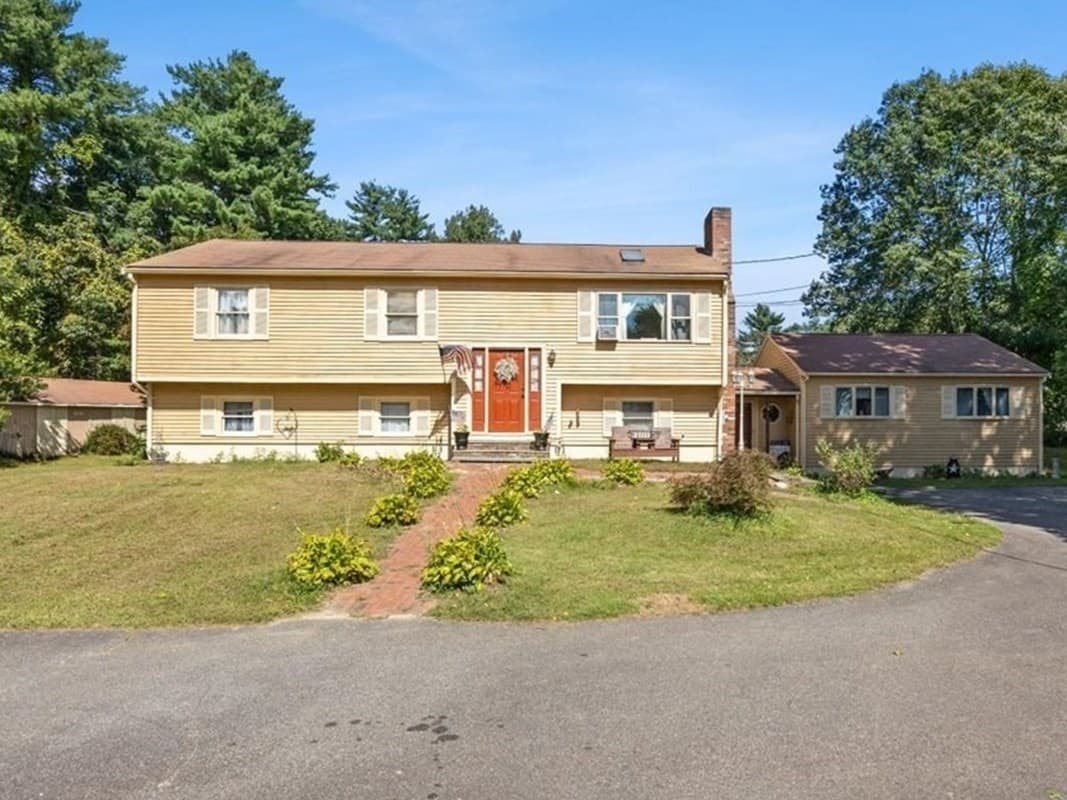 Single Family Residence at 95 Crooked Ln, Lakeville MA 02347, Lakeville, photo 2 of 34