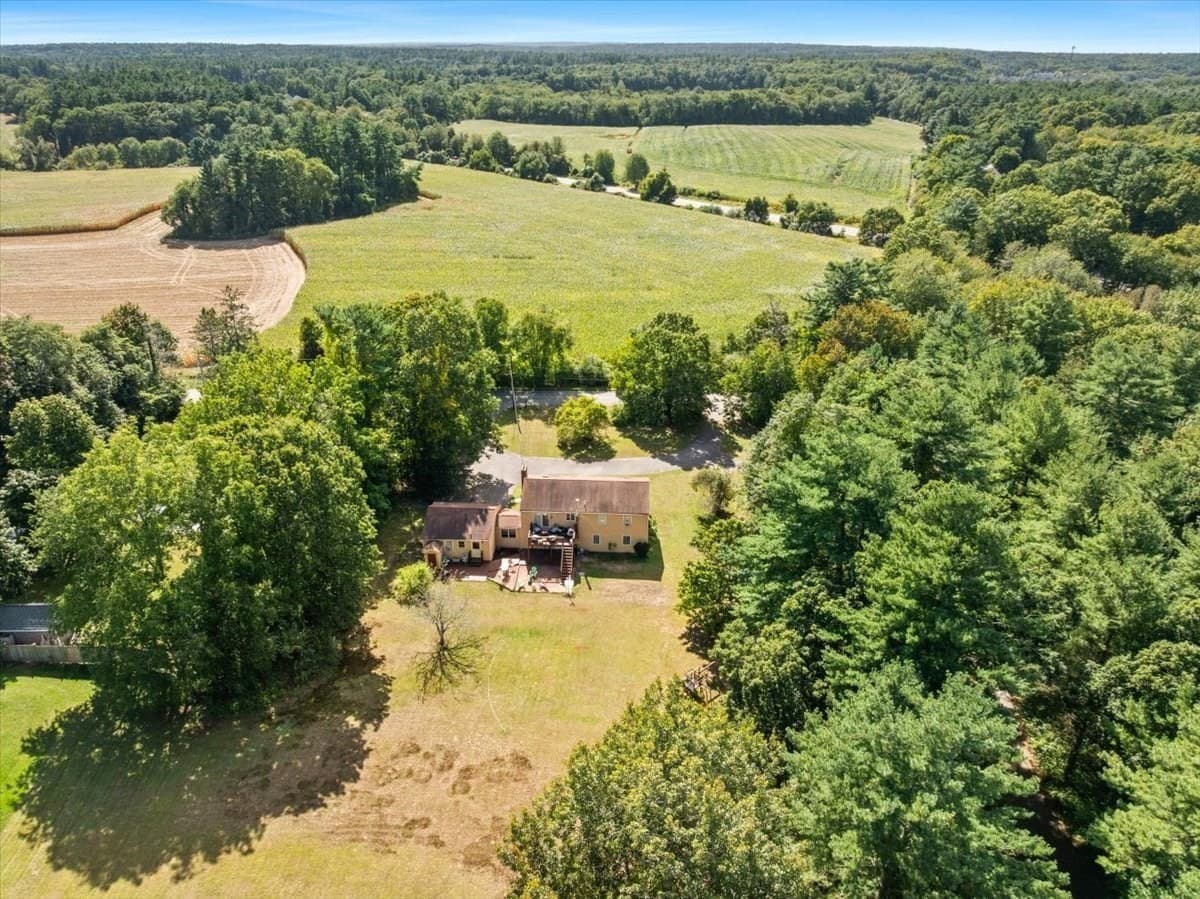 Single Family Residence at 95 Crooked Ln, Lakeville MA 02347, Lakeville, photo 6 of 34