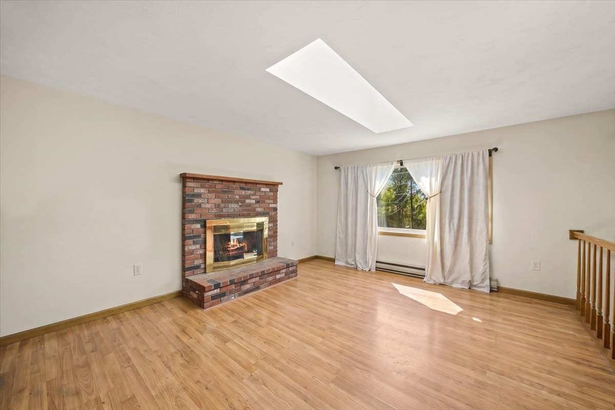 Single Family Residence at 95 Crooked Ln, Lakeville MA 02347, Lakeville, photo 9 of 34