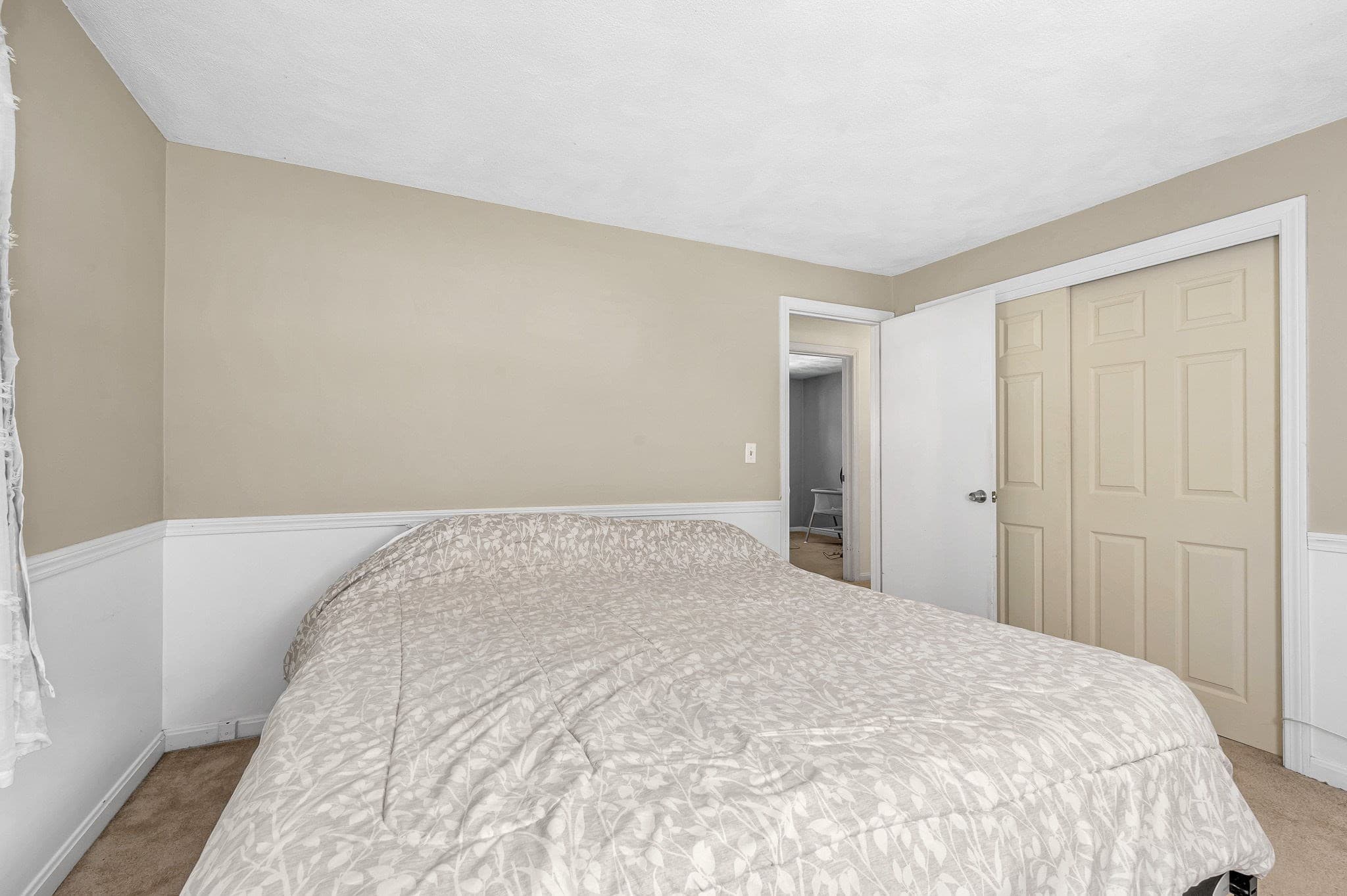 Single Family Residence at 7 Hickory Dr, Townsend MA 01469, Townsend, photo 16 of 35