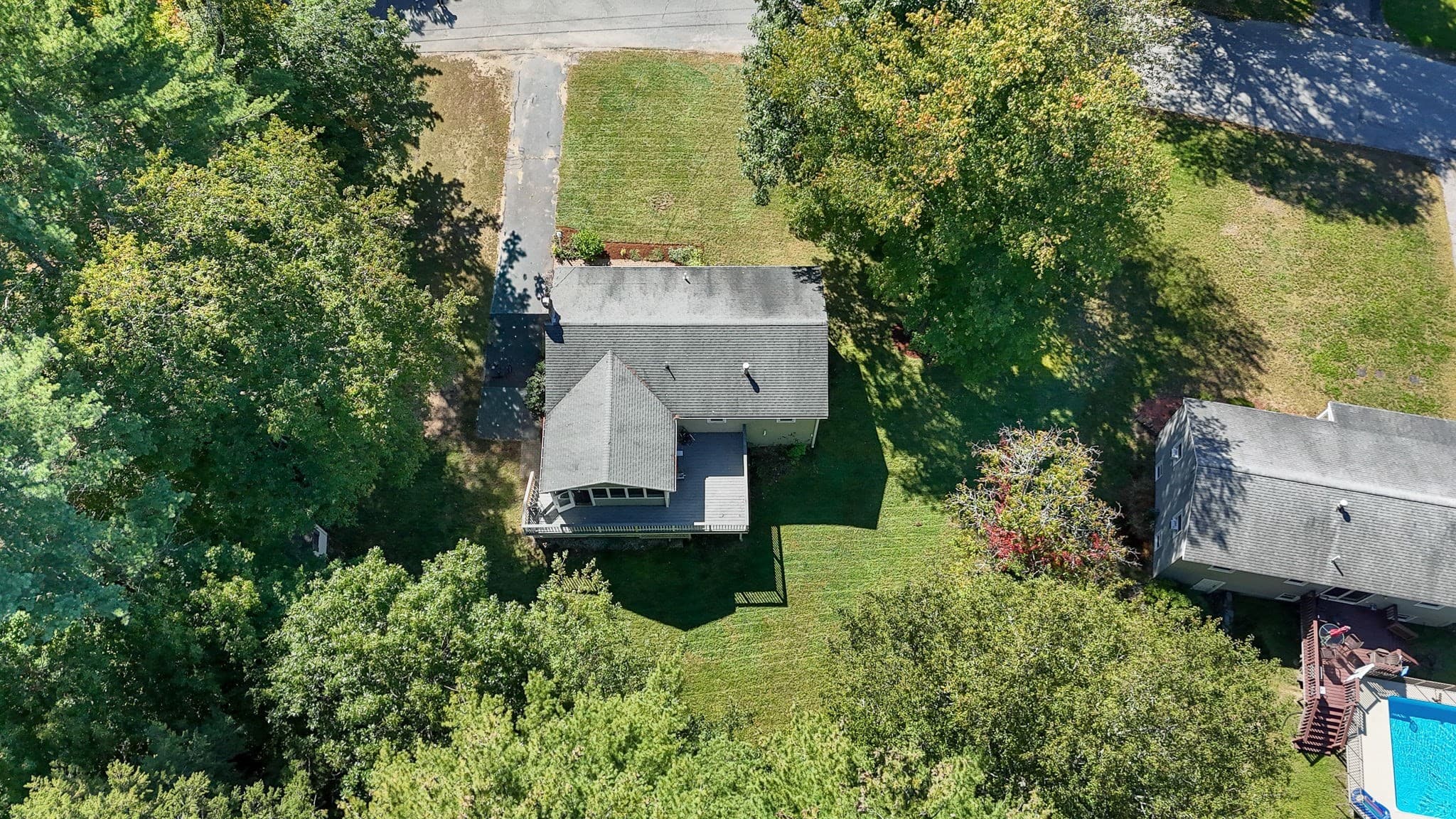 Single Family Residence at 7 Hickory Dr, Townsend MA 01469, Townsend, photo 32 of 35