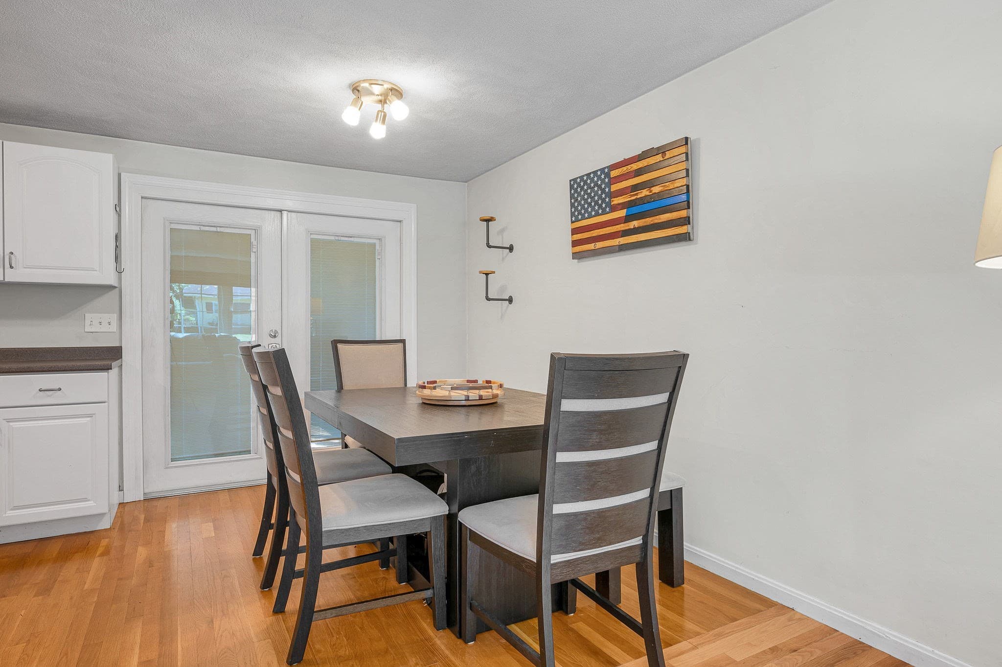 Single Family Residence at 7 Hickory Dr, Townsend MA 01469, Townsend, photo 5 of 35