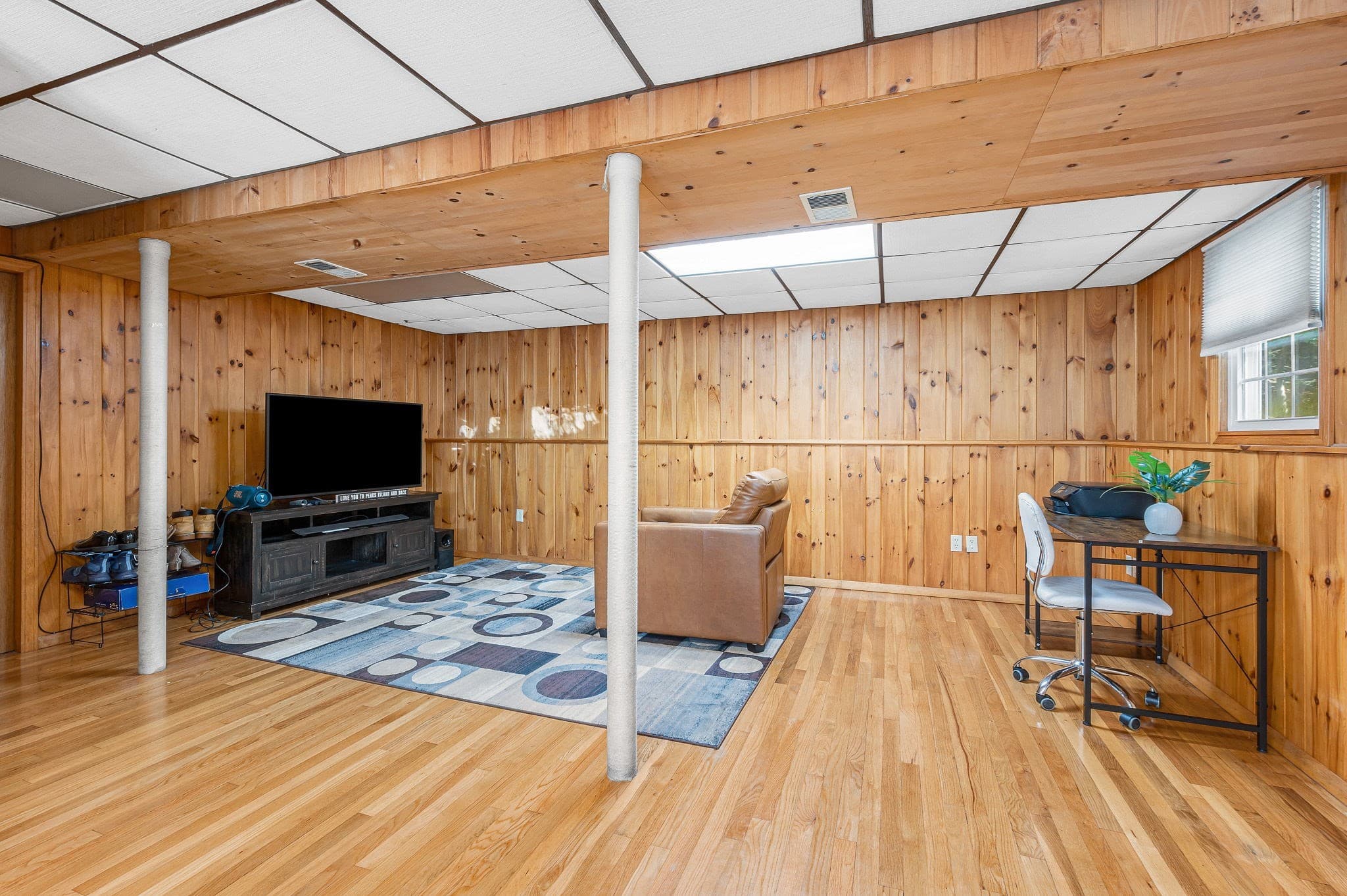 Single Family Residence at 7 Hickory Dr, Townsend MA 01469, Townsend, photo 21 of 35