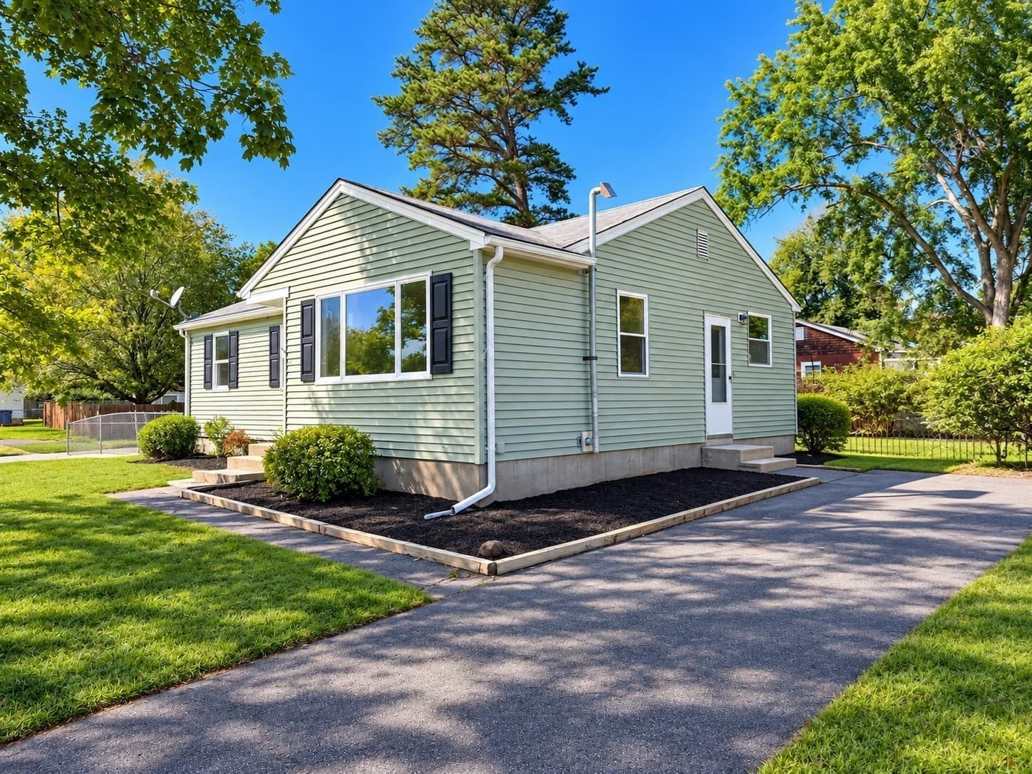 Single Family Residence at 32 Campbell Dr, Easthampton MA 01027, Easthampton, photo 2 of 40