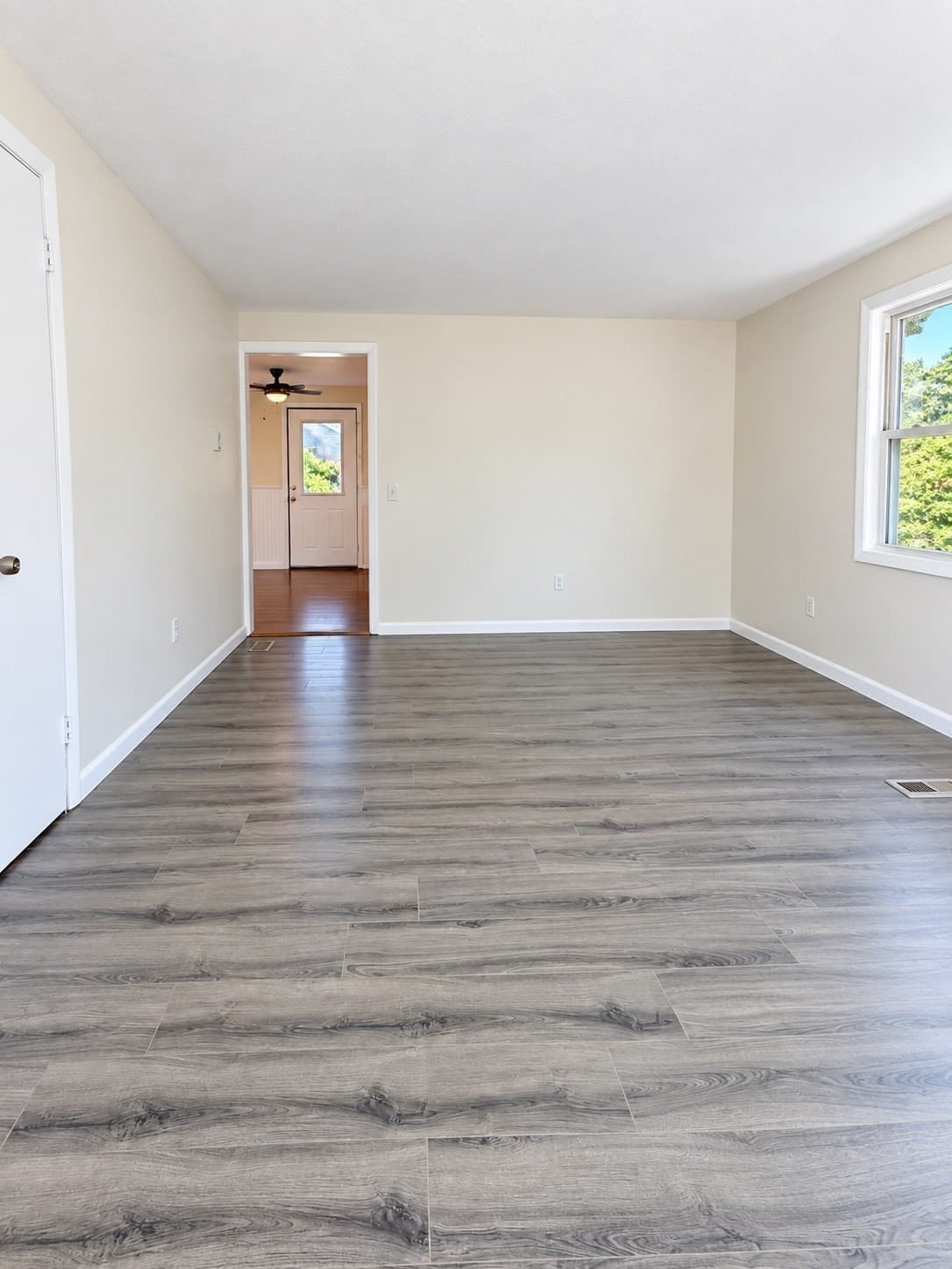 Single Family Residence at 32 Campbell Dr, Easthampton MA 01027, Easthampton, photo 20 of 40