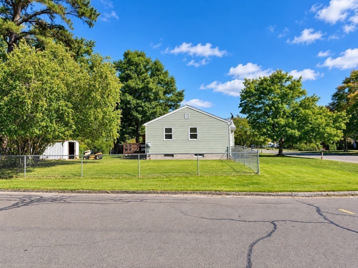 Single Family Residence at 32 Campbell Dr, Easthampton MA 01027, Easthampton, photo 10 of 40