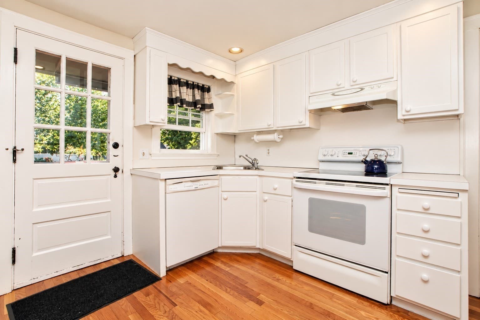Single Family Residence at 3 Waltham, Wayland MA 01778, Wayland, photo 6 of 13