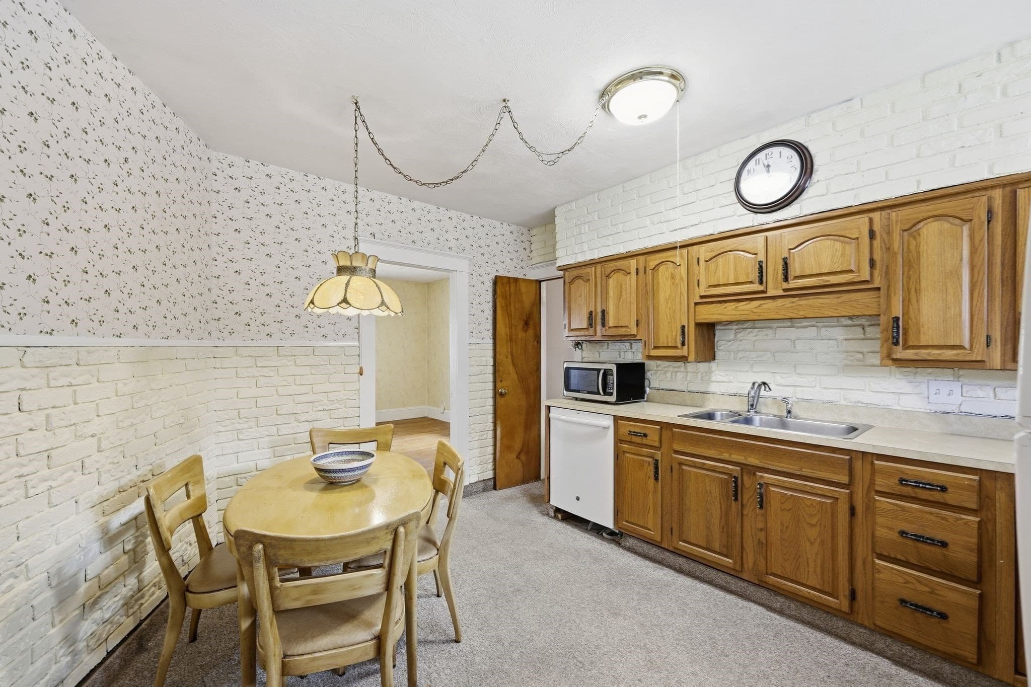 Single Family Residence at 35 Rimmon Ave, Springfield MA 01107, Springfield, photo 17 of 41