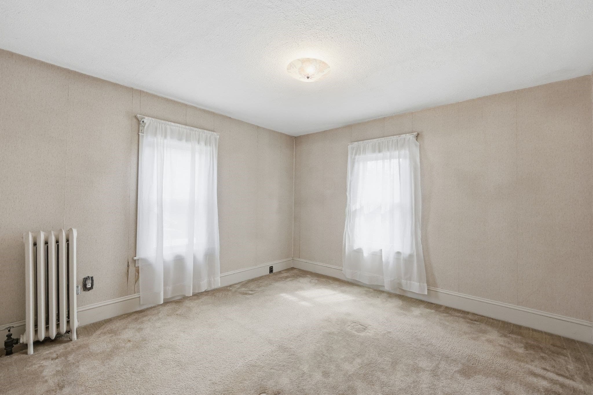 Single Family Residence at 35 Rimmon Ave, Springfield MA 01107, Springfield, photo 29 of 41