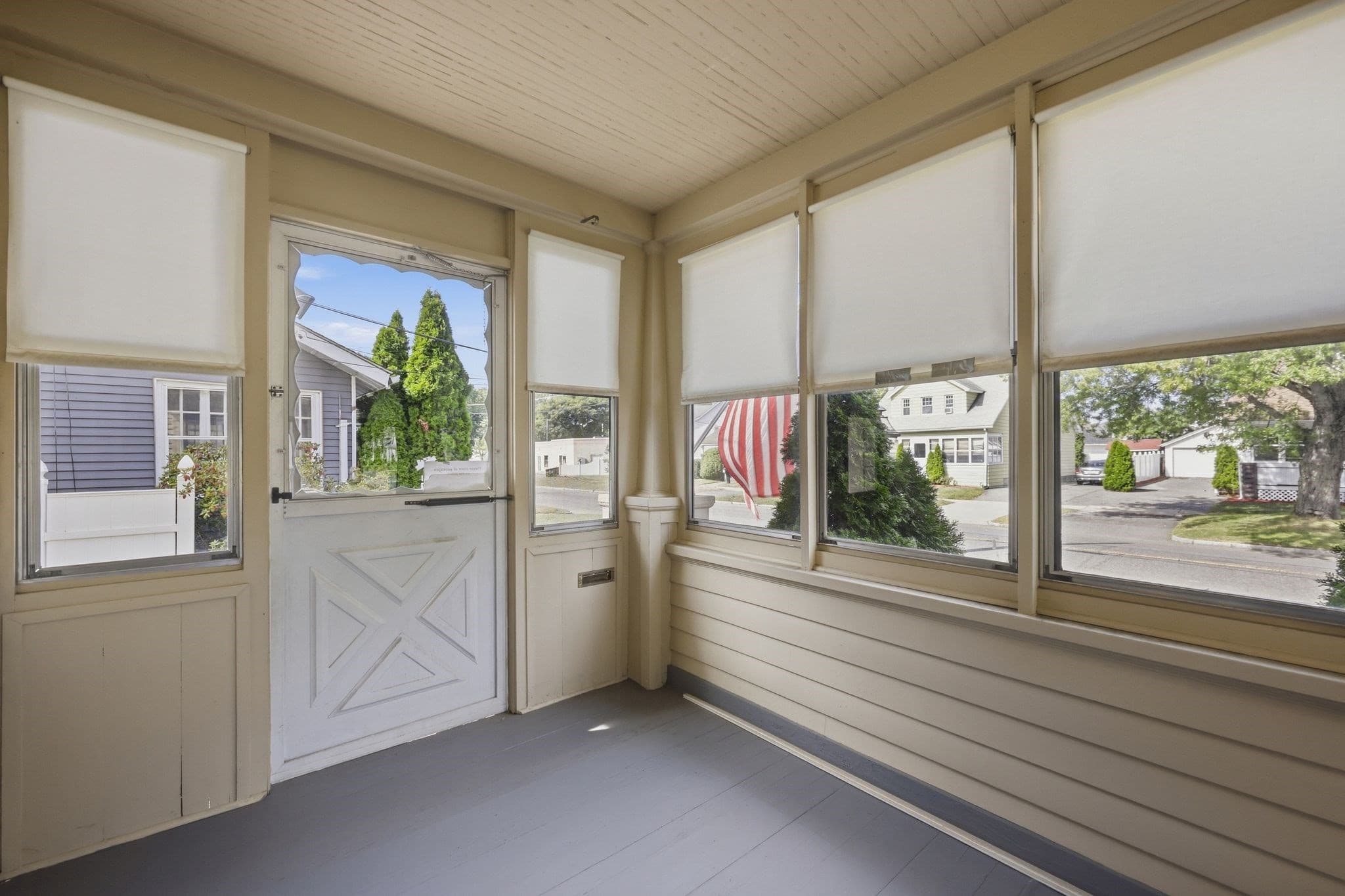 Single Family Residence at 35 Rimmon Ave, Springfield MA 01107, Springfield, photo 4 of 41