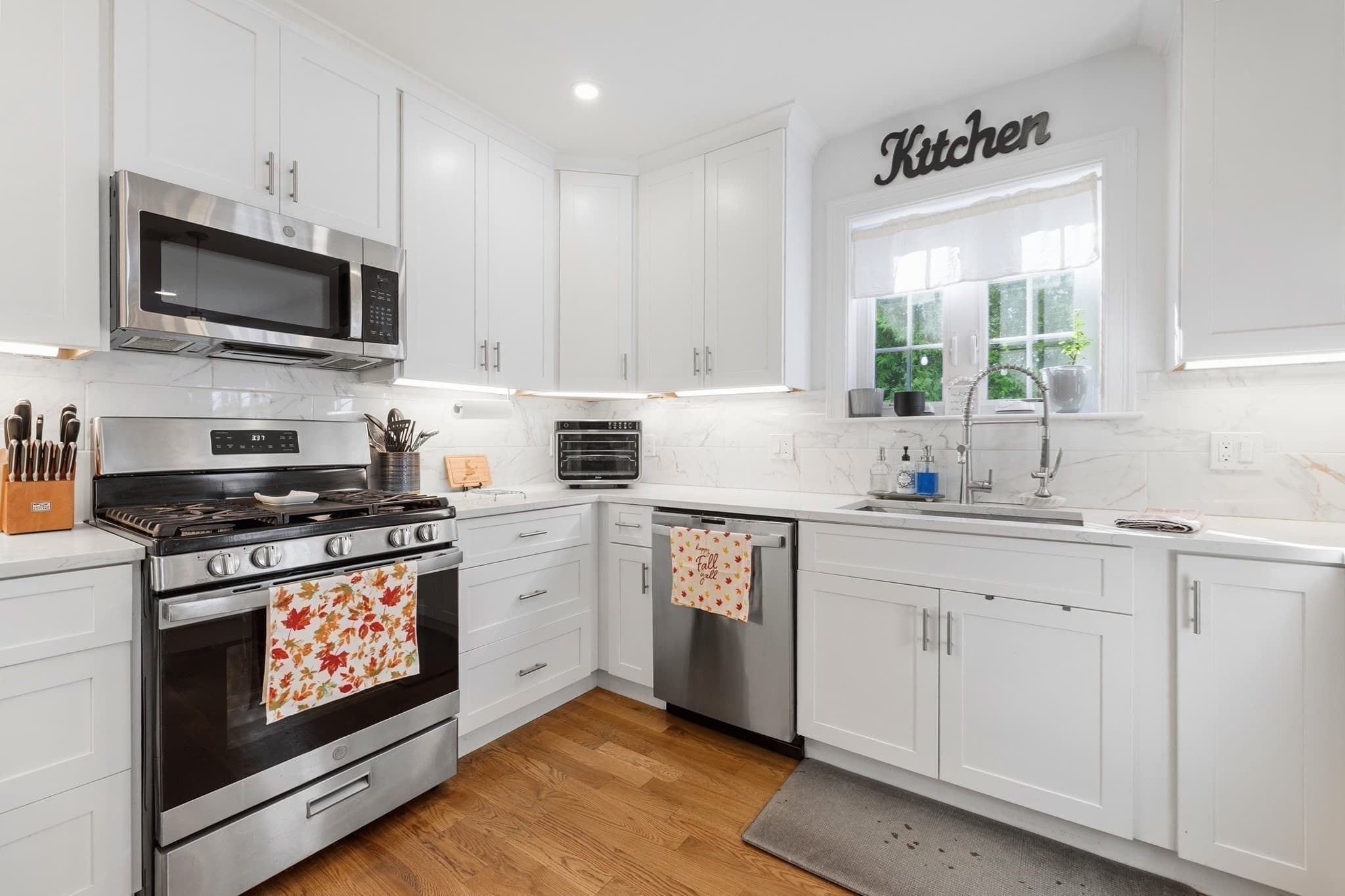 Single Family Residence at 1260 Sea Street, Quincy MA 02169, Quincy, photo 10 of 32