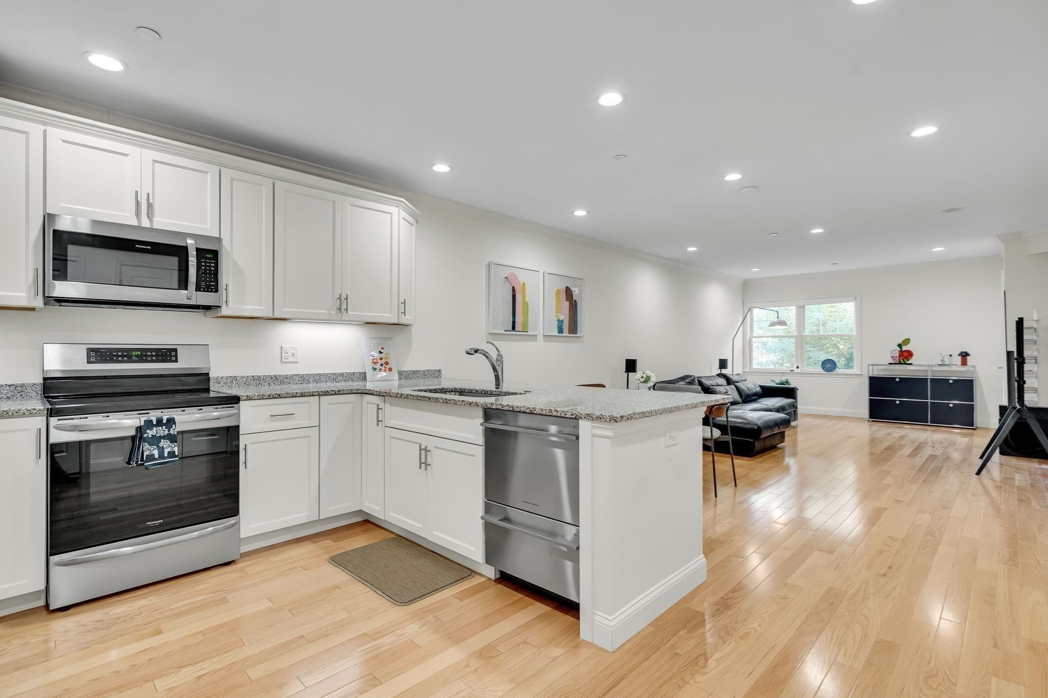 Condominium at 2 Manor Terrace # 216, Lexington MA 02420, Lexington, photo 5 of 32