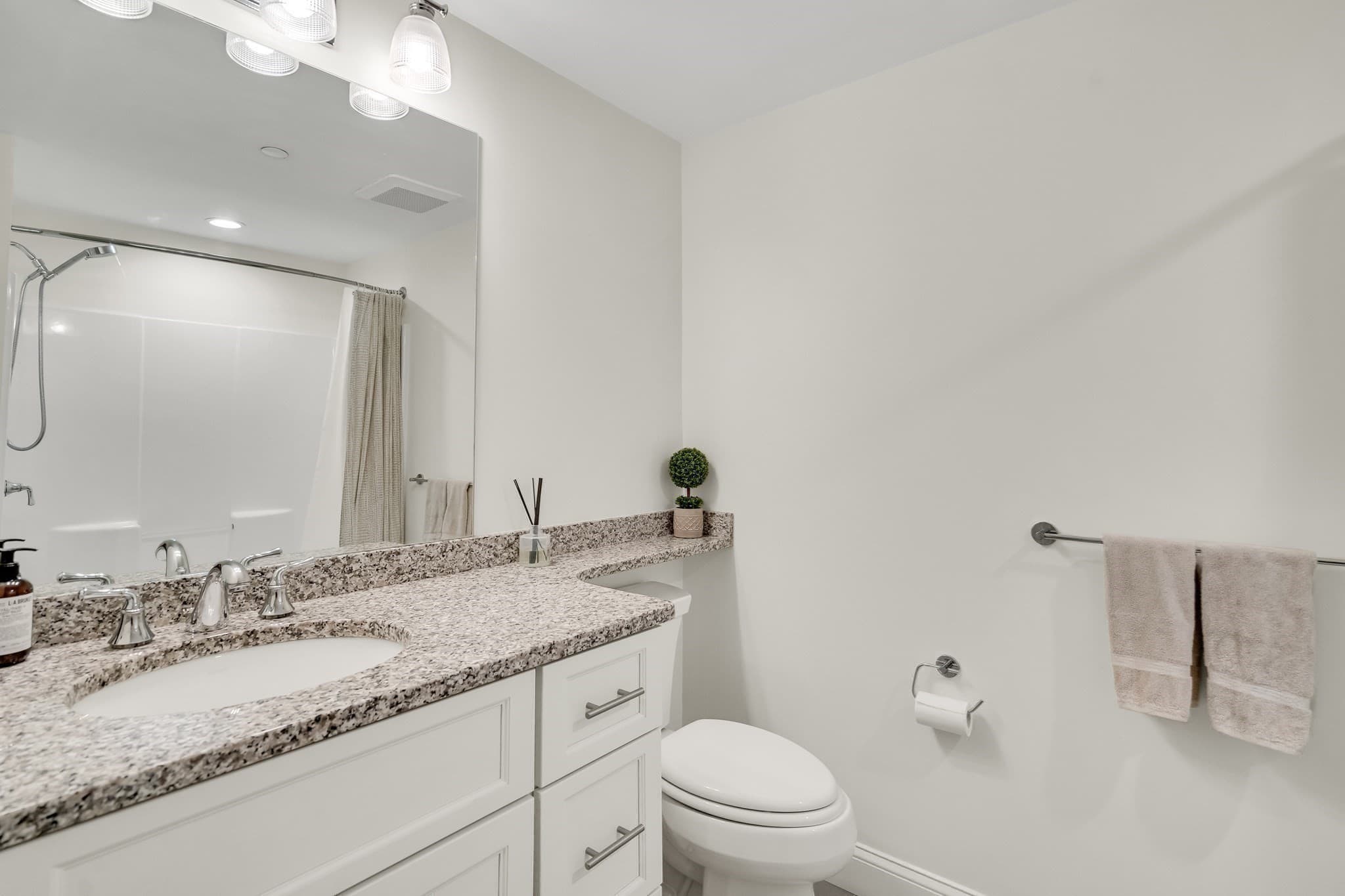 Condominium at 2 Manor Terrace # 216, Lexington MA 02420, Lexington, photo 15 of 32
