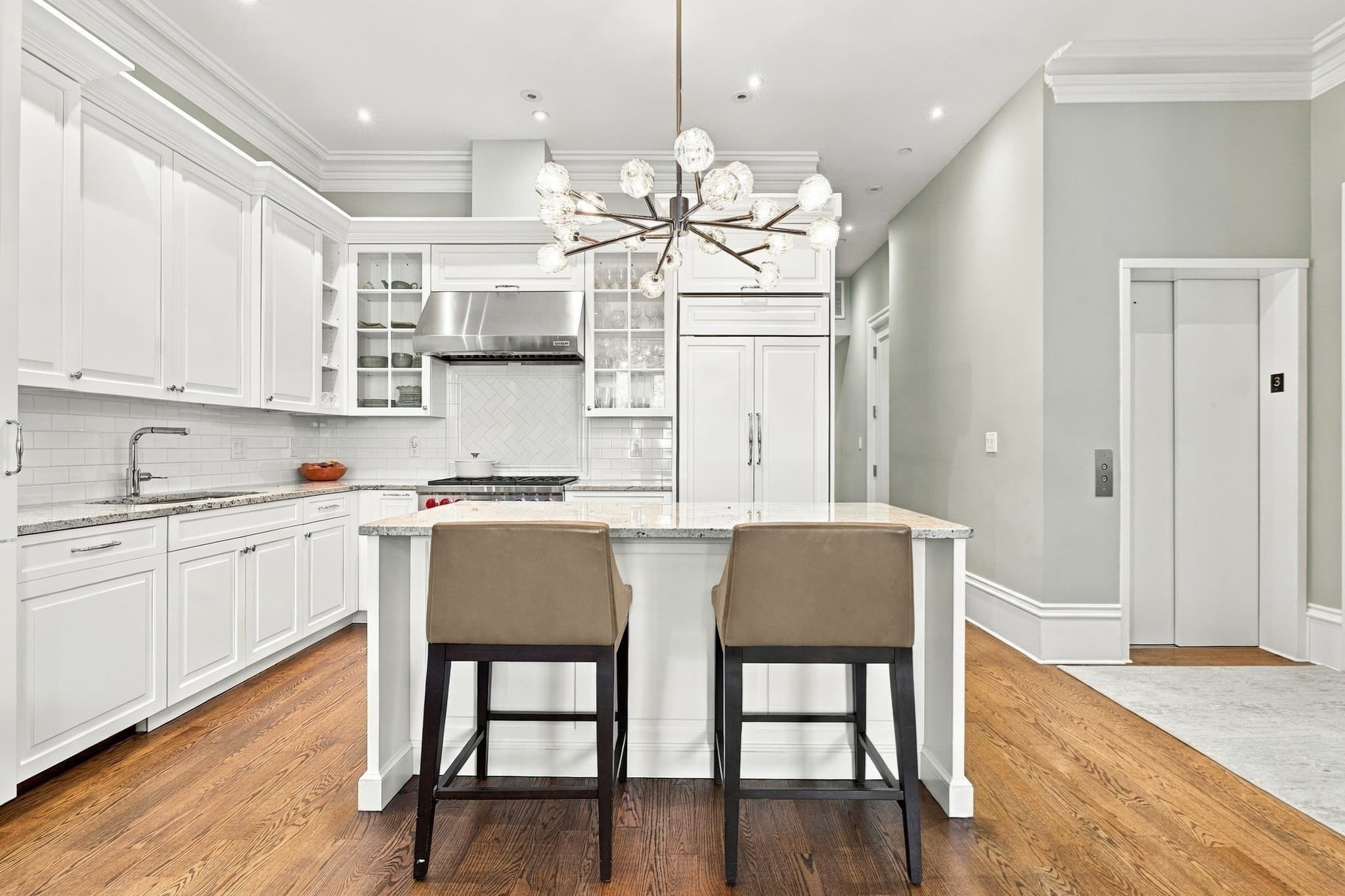 Condominium at 166 Marlborough St # 2, Boston MA 02116, Boston, photo 6 of 15
