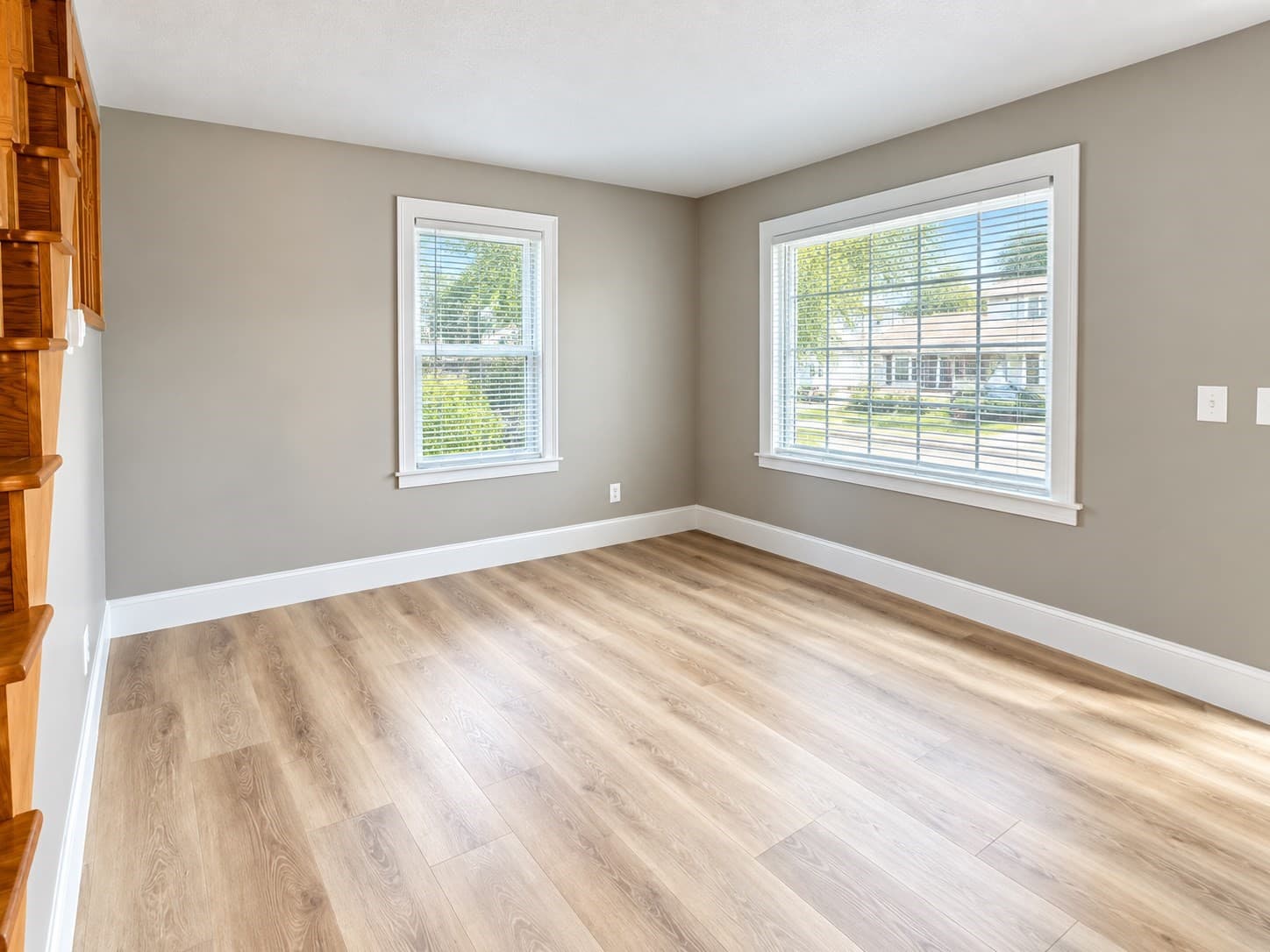 Single Family Residence at 17 Royal St, Agawam MA 01001, Agawam, photo 3 of 15