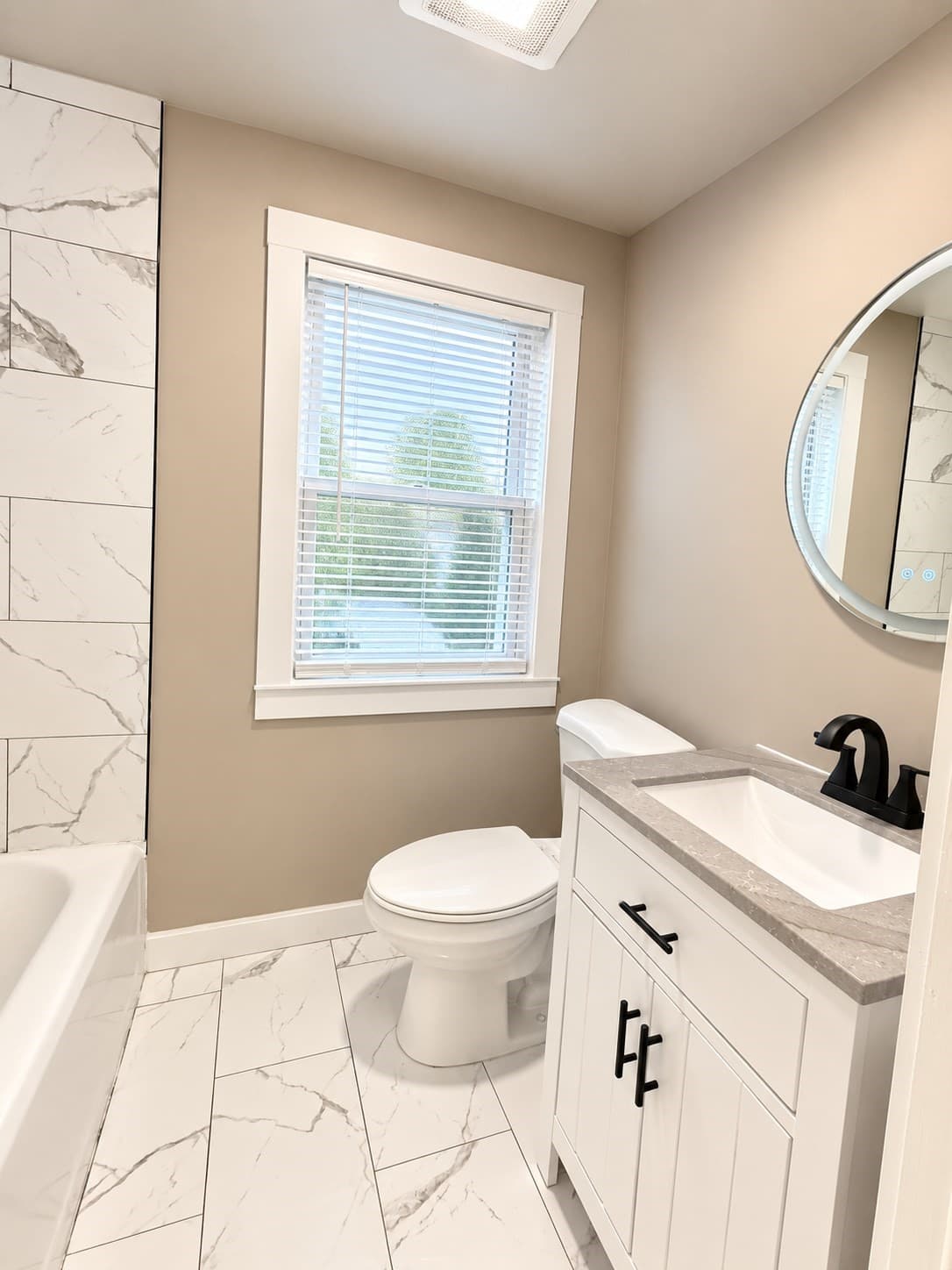 Single Family Residence at 17 Royal St, Agawam MA 01001, Agawam, photo 8 of 15