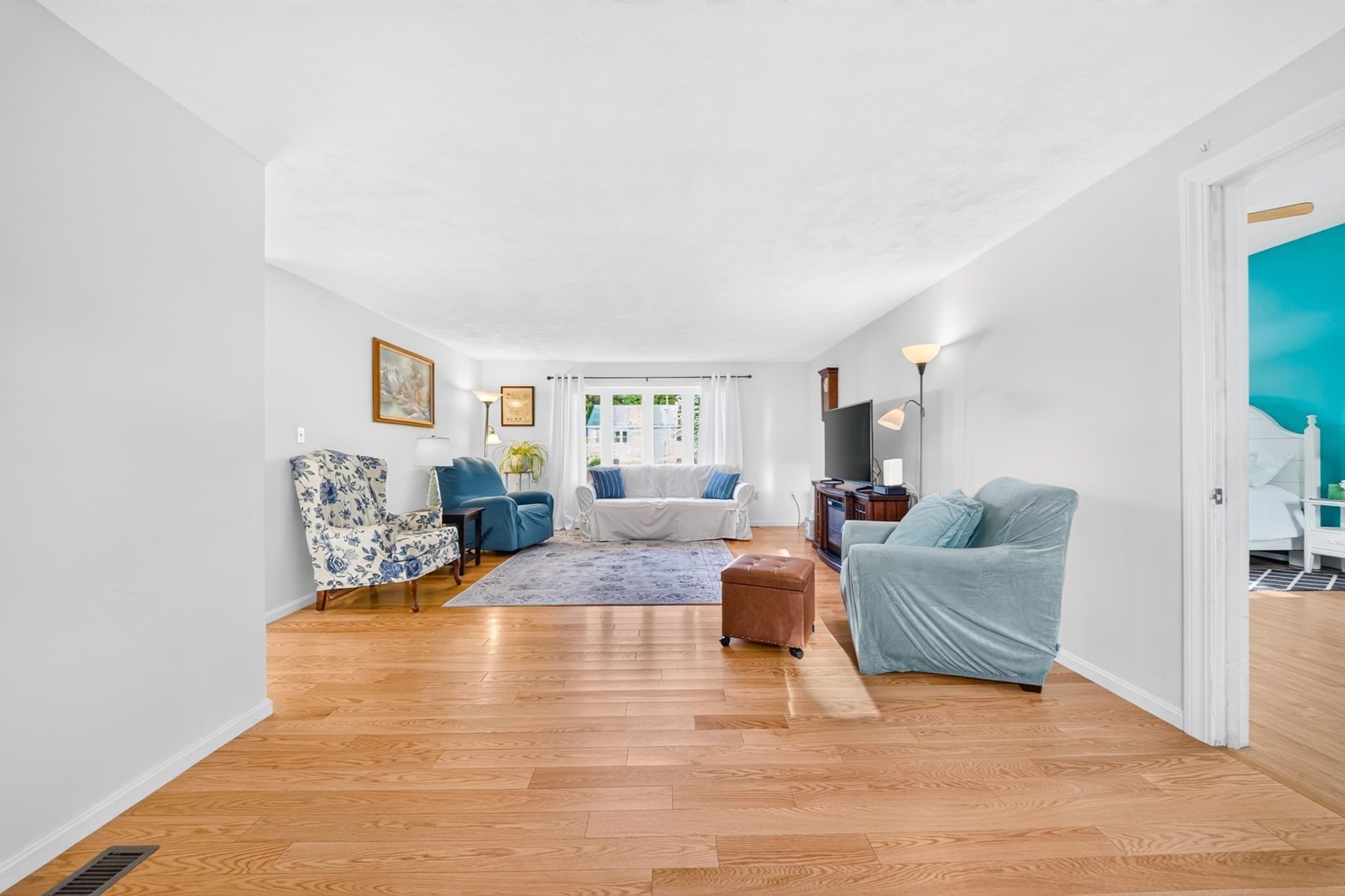 Single Family Residence at 53 Allendale Ave, Billerica MA 01821, Billerica, photo 13 of 36