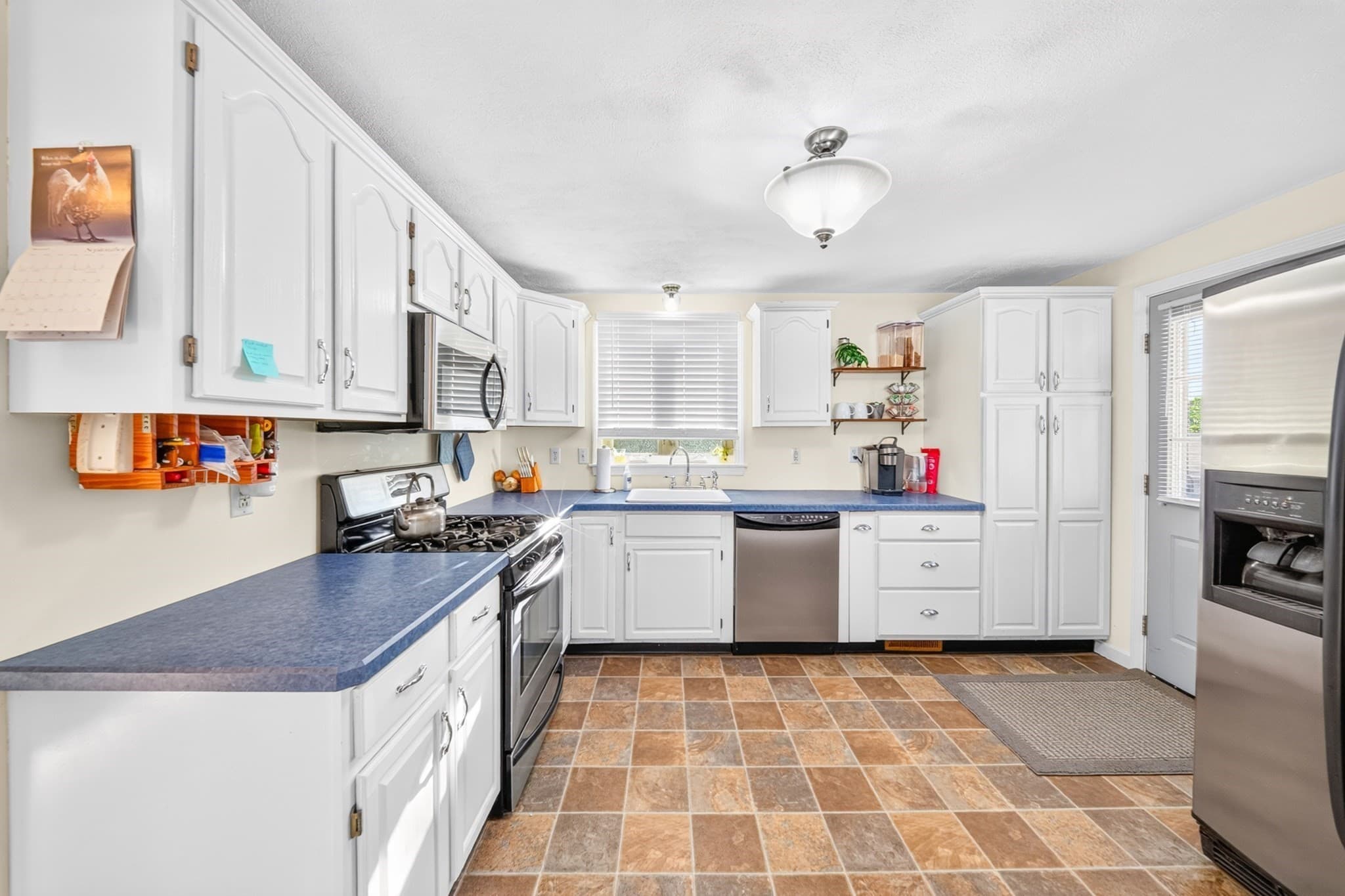 Single Family Residence at 53 Allendale Ave, Billerica MA 01821, Billerica, photo 7 of 36