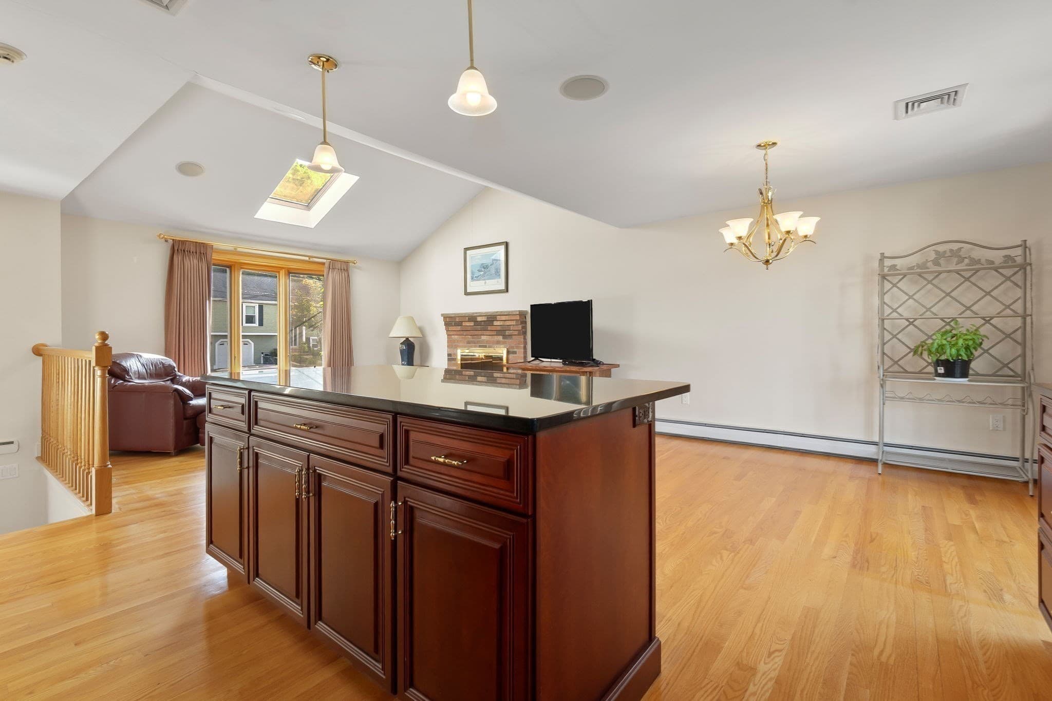 Single Family Residence at 8 College Lane, Beverly MA 01915, Beverly, photo 15 of 37
