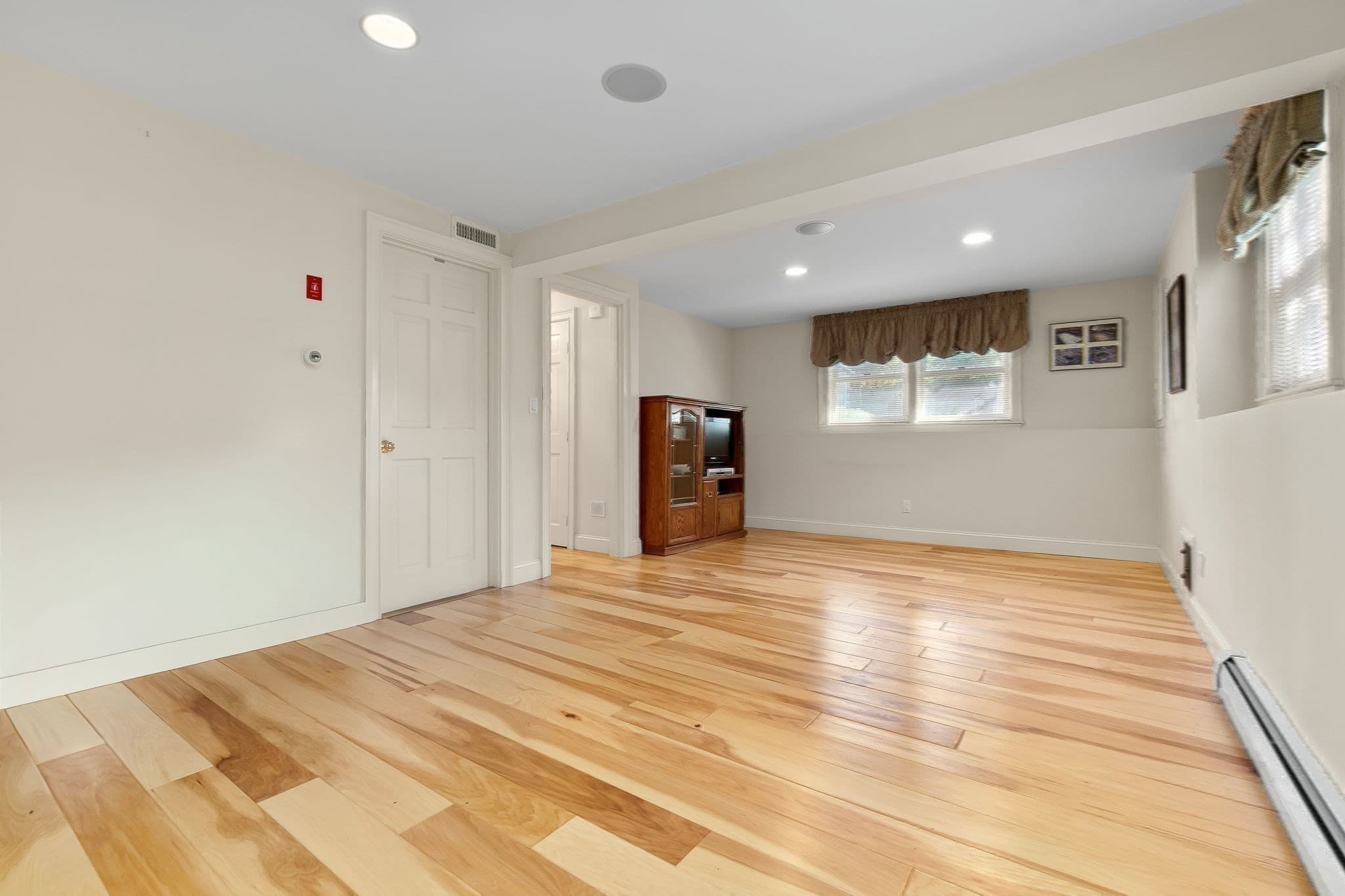 Single Family Residence at 8 College Lane, Beverly MA 01915, Beverly, photo 29 of 37