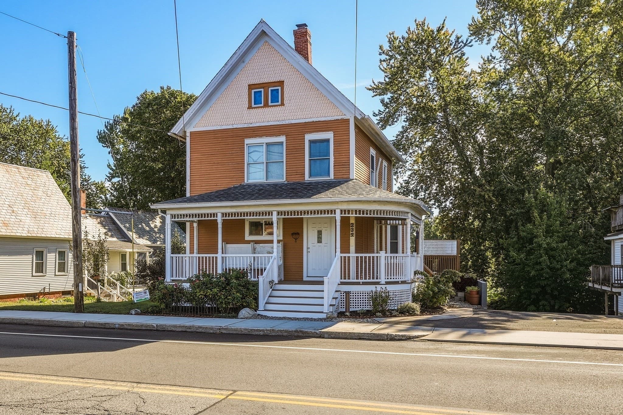 Single Family Residence at 239 Bridge Street, Northampton MA 01060, Northampton, photo 2 of 42