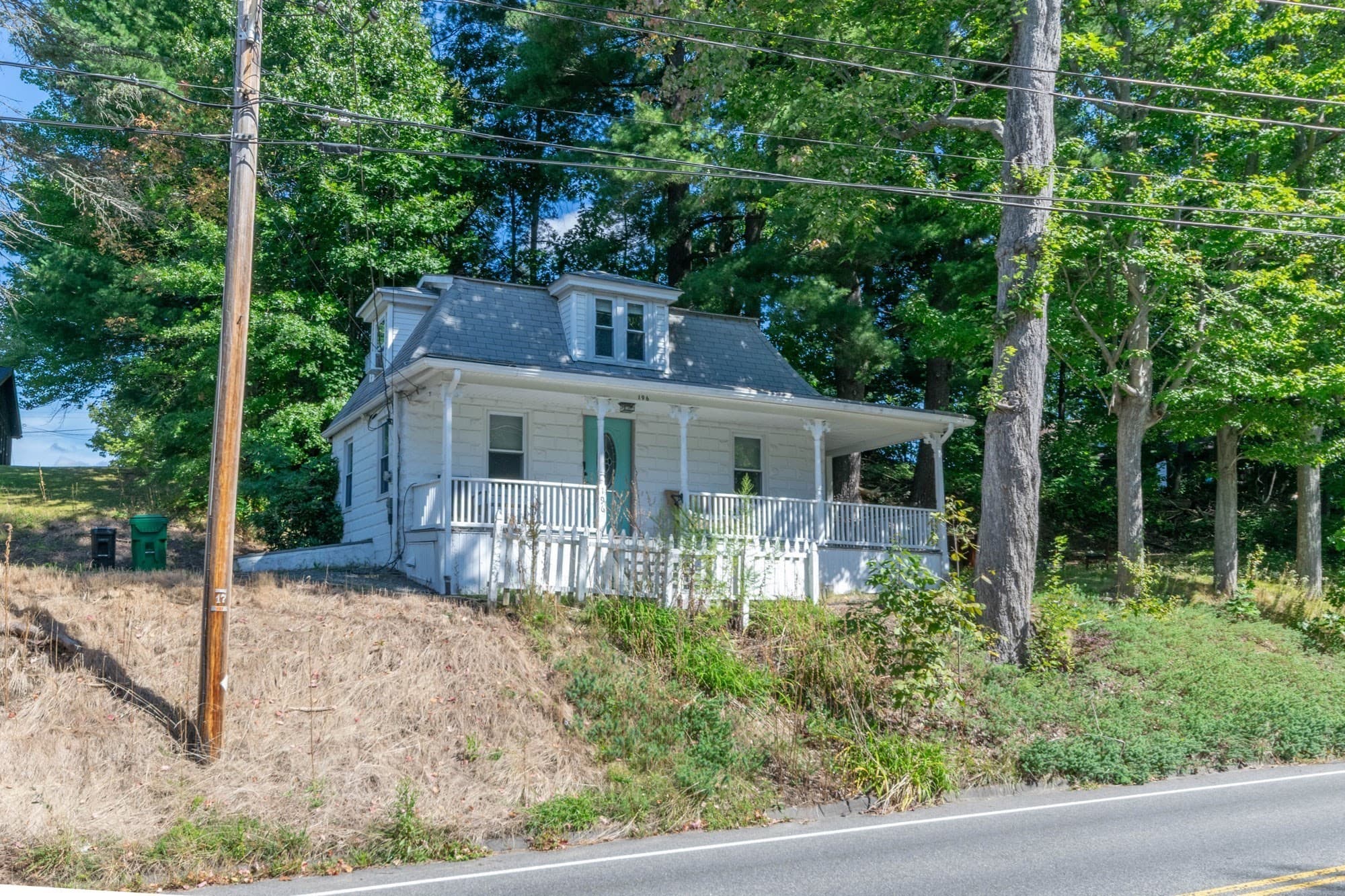 196 Pendleton Ave, Chicopee MA 01020