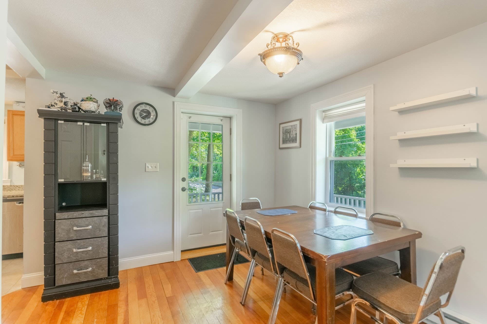 Single Family Residence at 196 Pendleton Ave, Chicopee MA 01020, Chicopee, photo 5 of 17