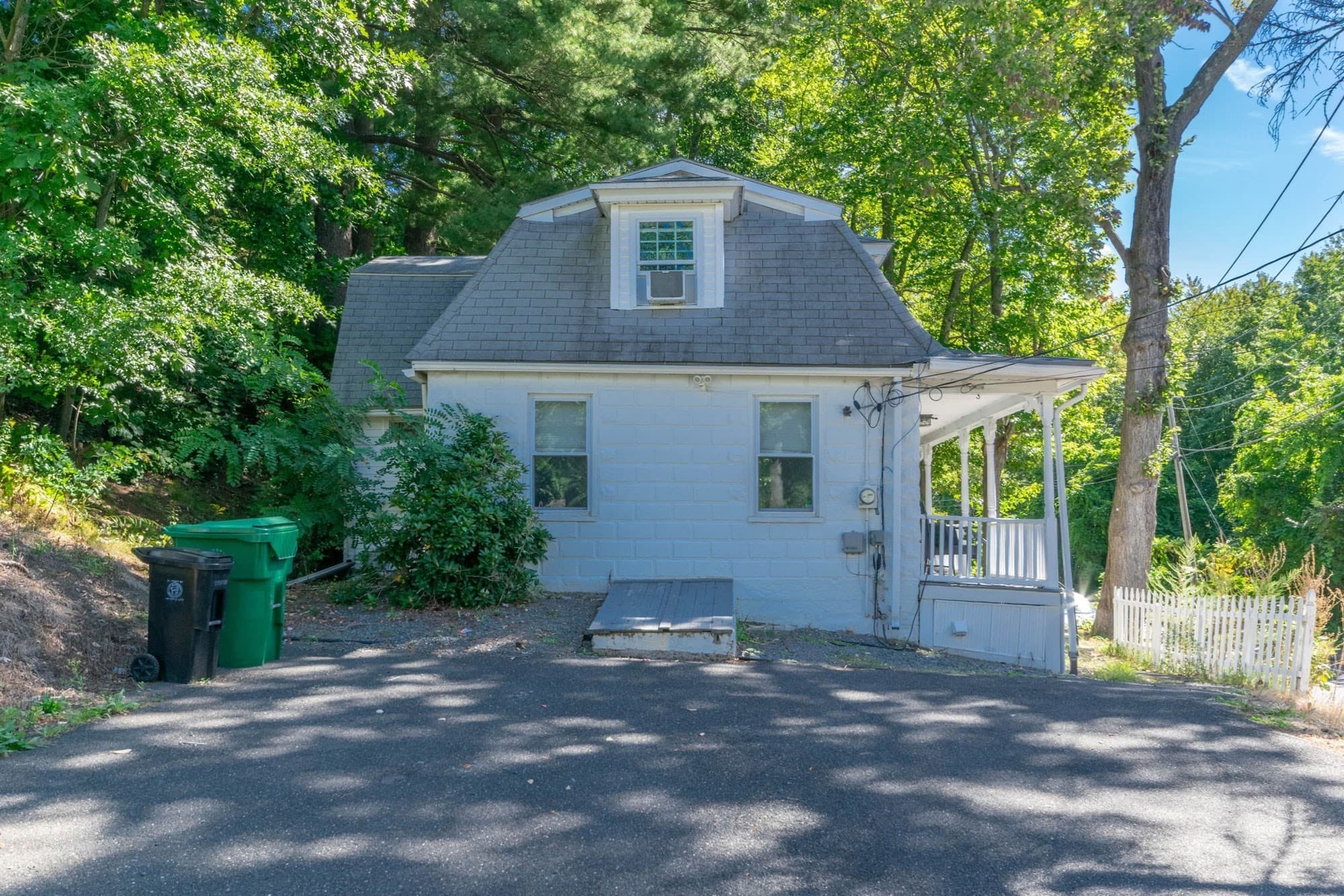 Single Family Residence at 196 Pendleton Ave, Chicopee MA 01020, Chicopee, photo 15 of 17