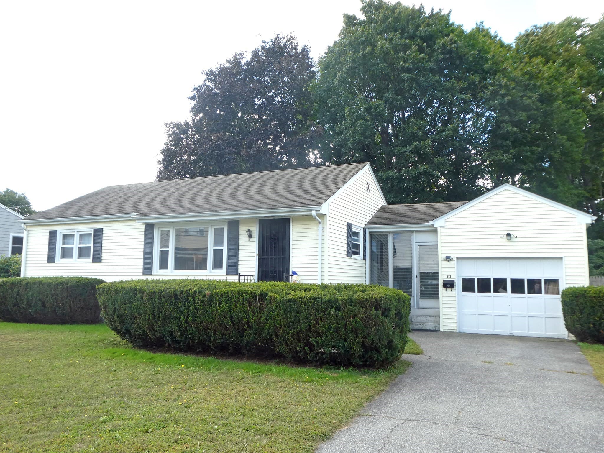 Single Family Residence at 113 Old Colony Avenue, Somerset MA 02726, Somerset, photo 6 of 29