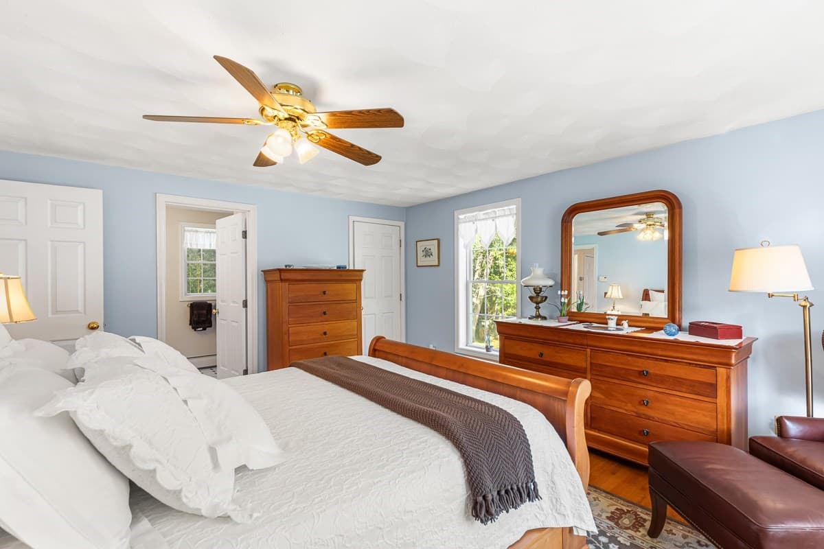 Single Family Residence at 15 Andrew Ct, Swansea MA 02777, Swansea, photo 23 of 42