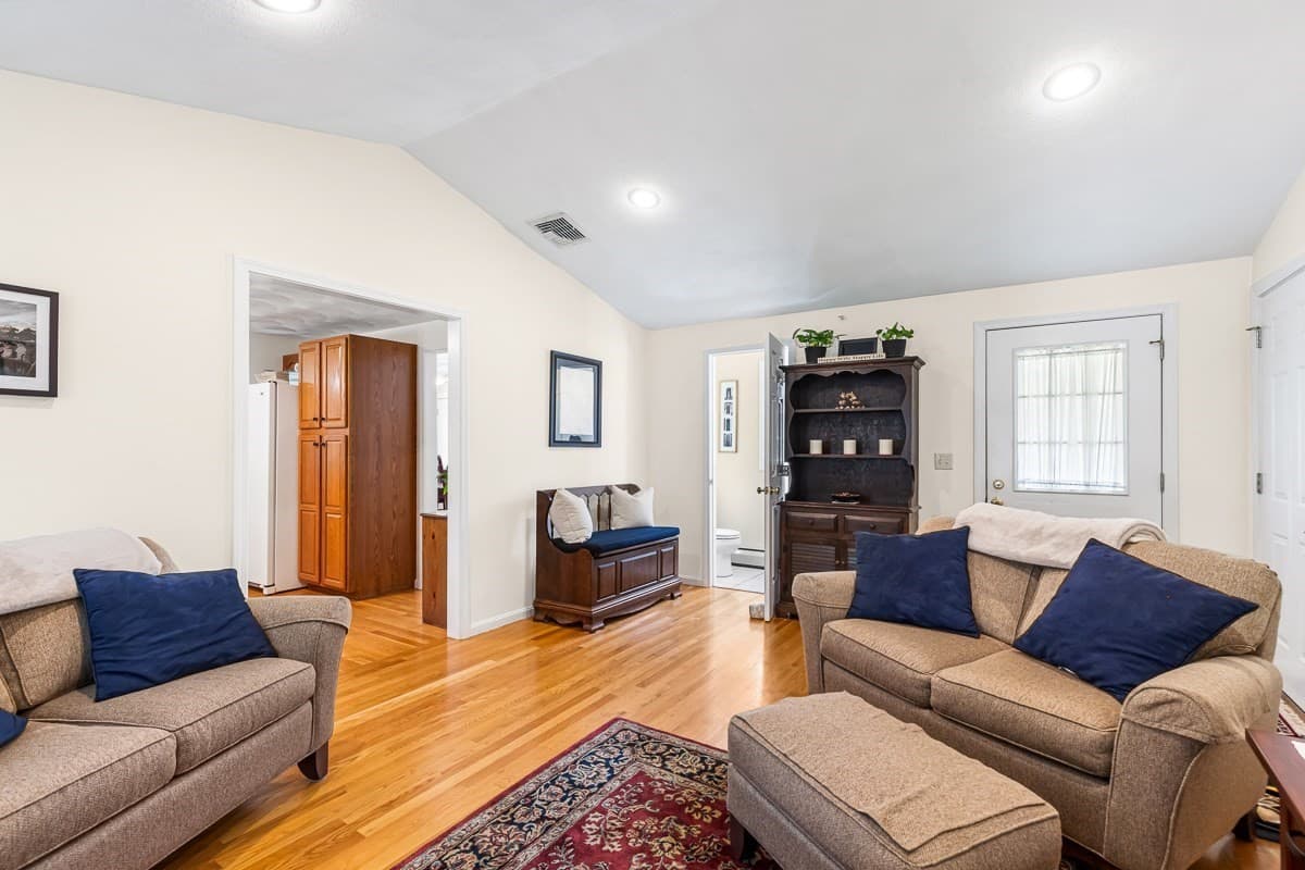 Single Family Residence at 15 Andrew Ct, Swansea MA 02777, Swansea, photo 17 of 42