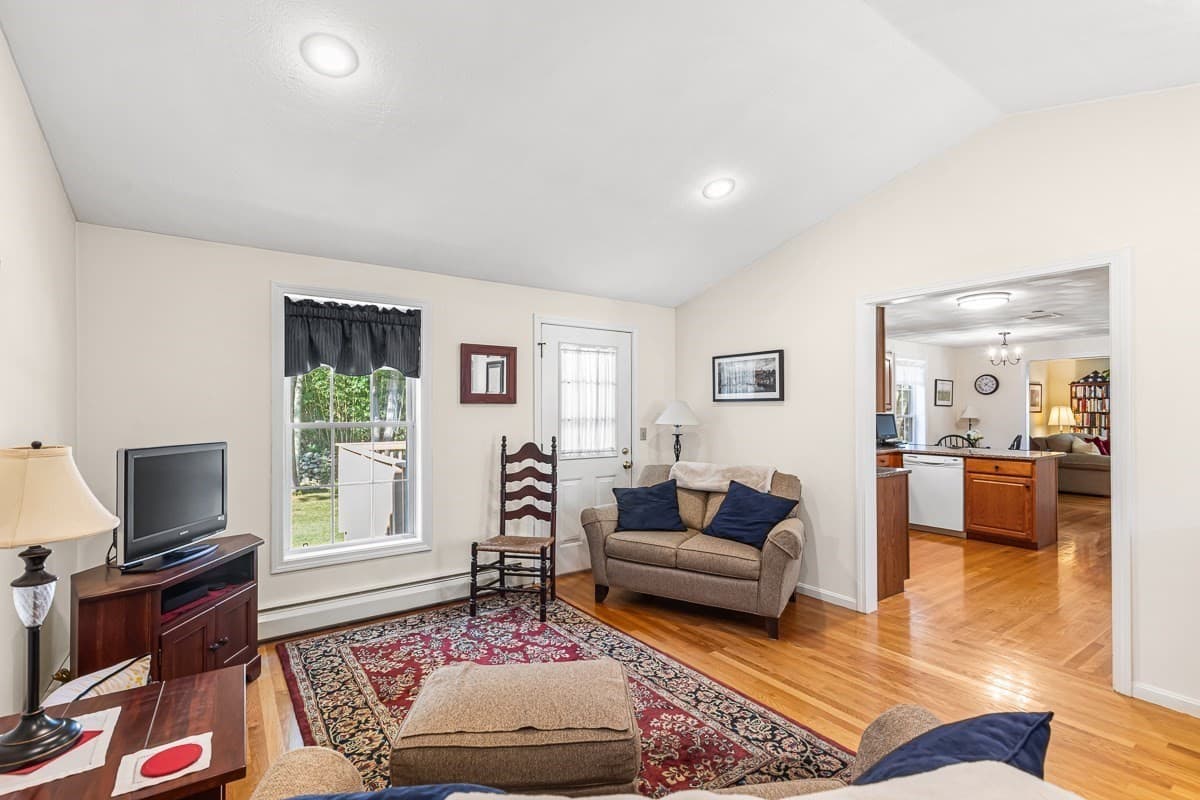 Single Family Residence at 15 Andrew Ct, Swansea MA 02777, Swansea, photo 16 of 42