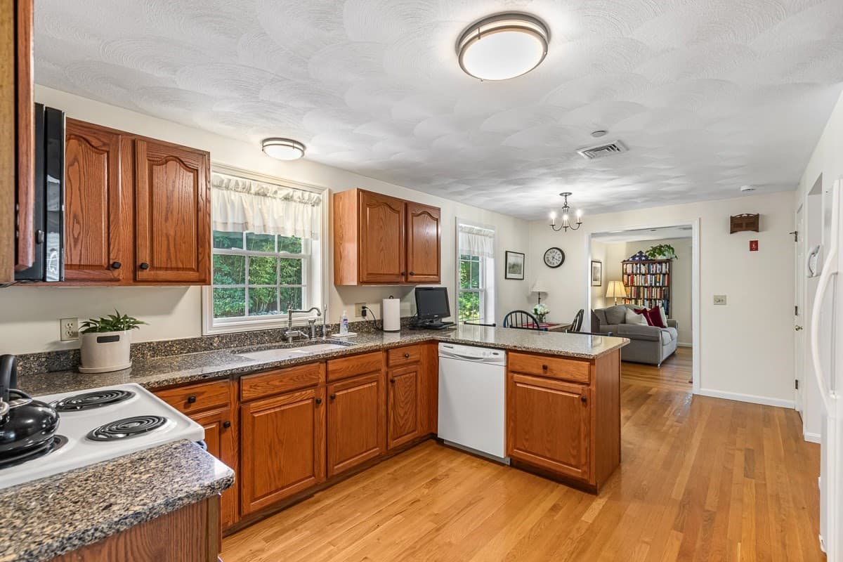Single Family Residence at 15 Andrew Ct, Swansea MA 02777, Swansea, photo 12 of 42
