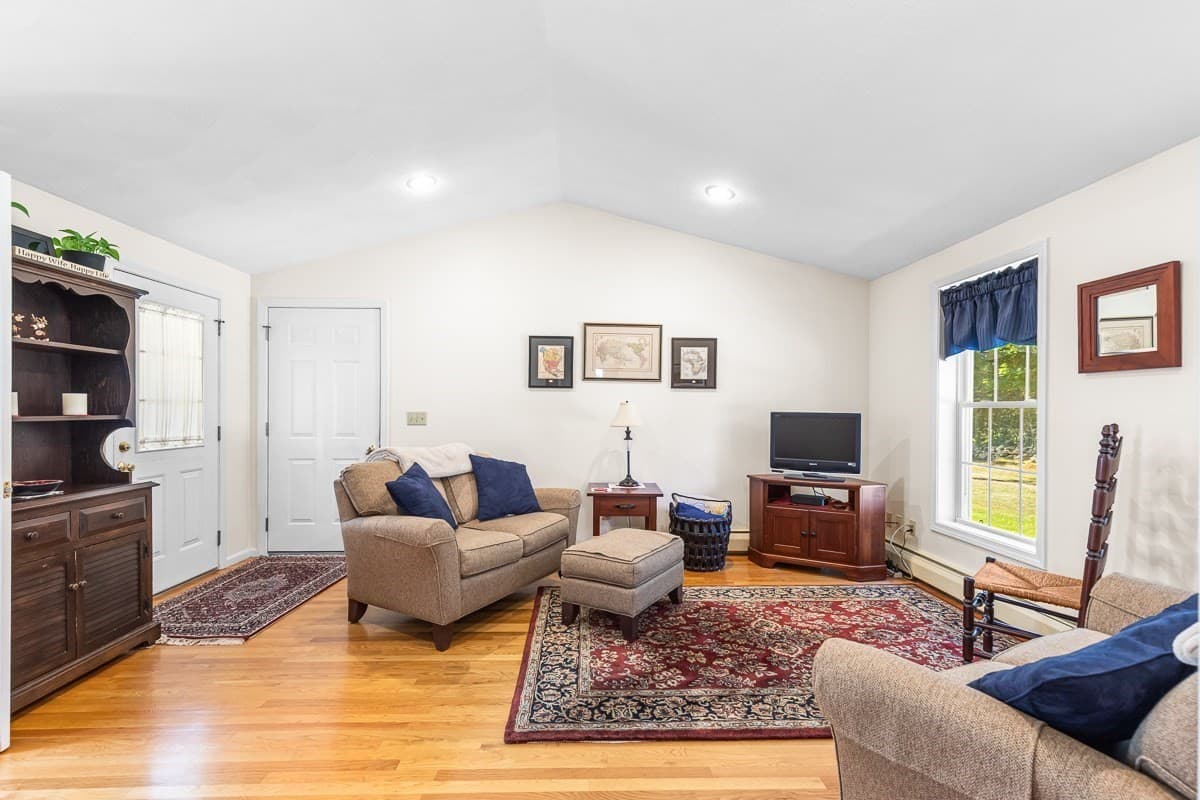 Single Family Residence at 15 Andrew Ct, Swansea MA 02777, Swansea, photo 15 of 42