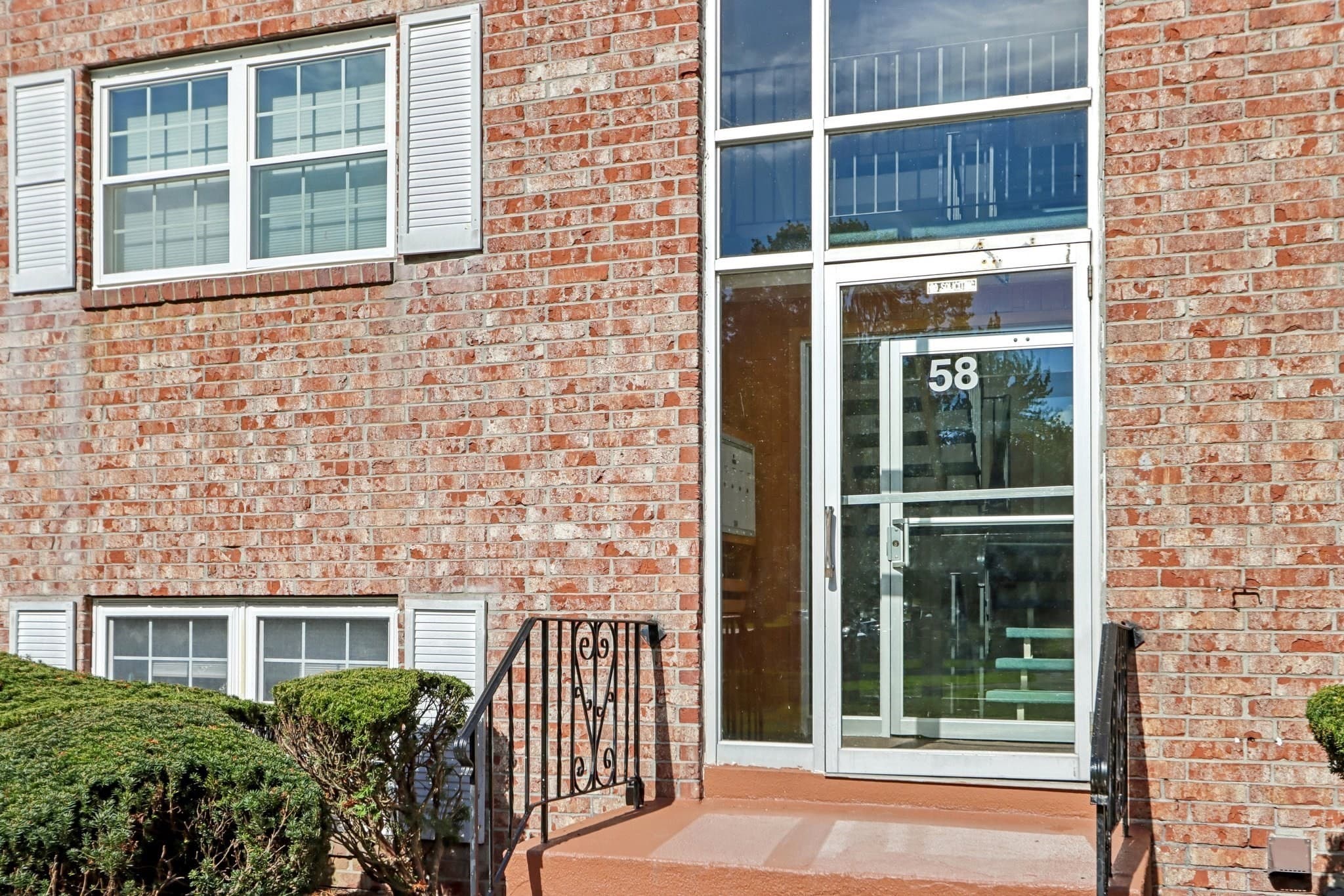 Condominium at 58 Edgelawn Ave # 8, North Andover MA 01845, North Andover, photo 17 of 20