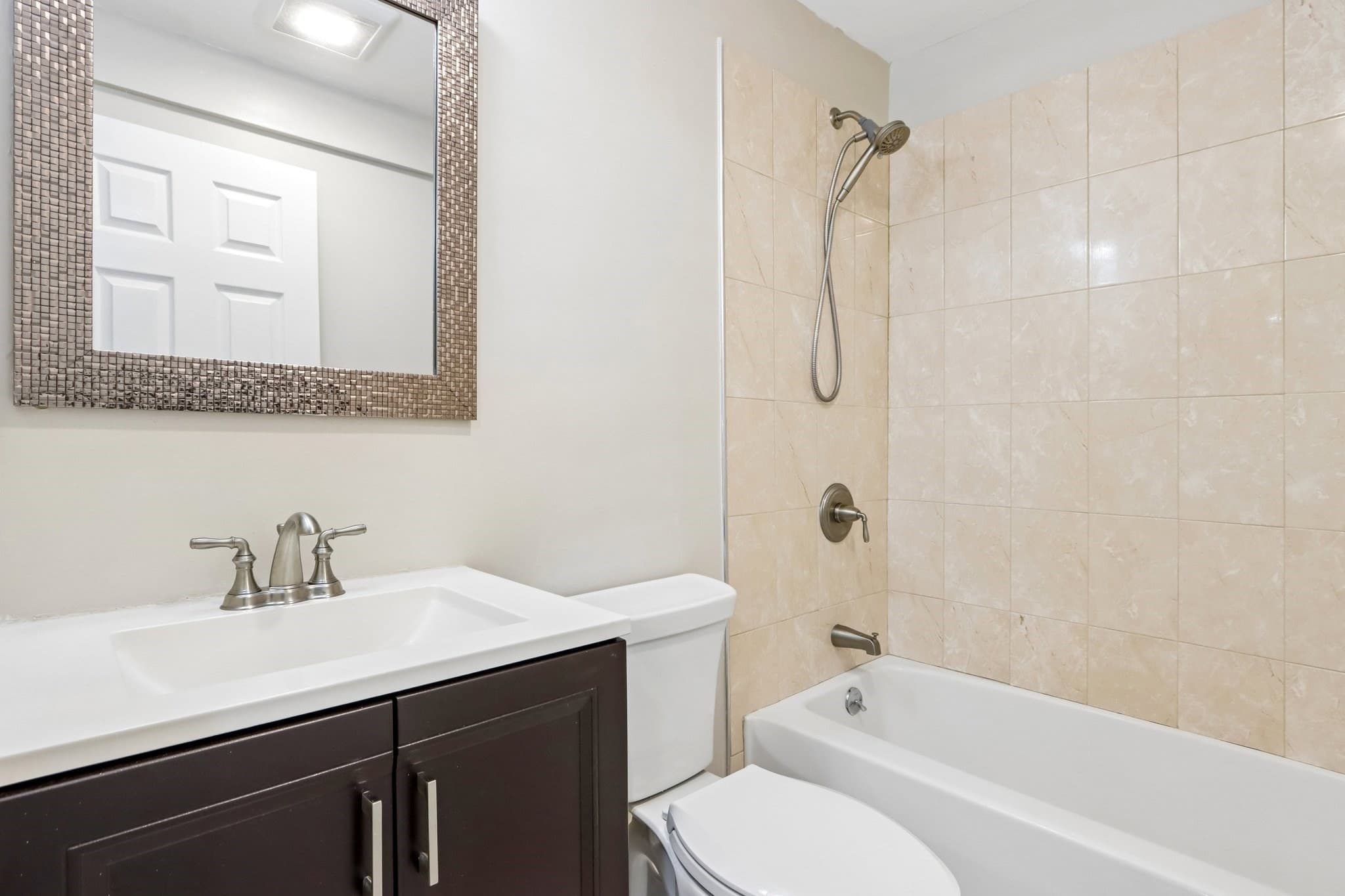 Condominium at 58 Edgelawn Ave # 8, North Andover MA 01845, North Andover, photo 11 of 20