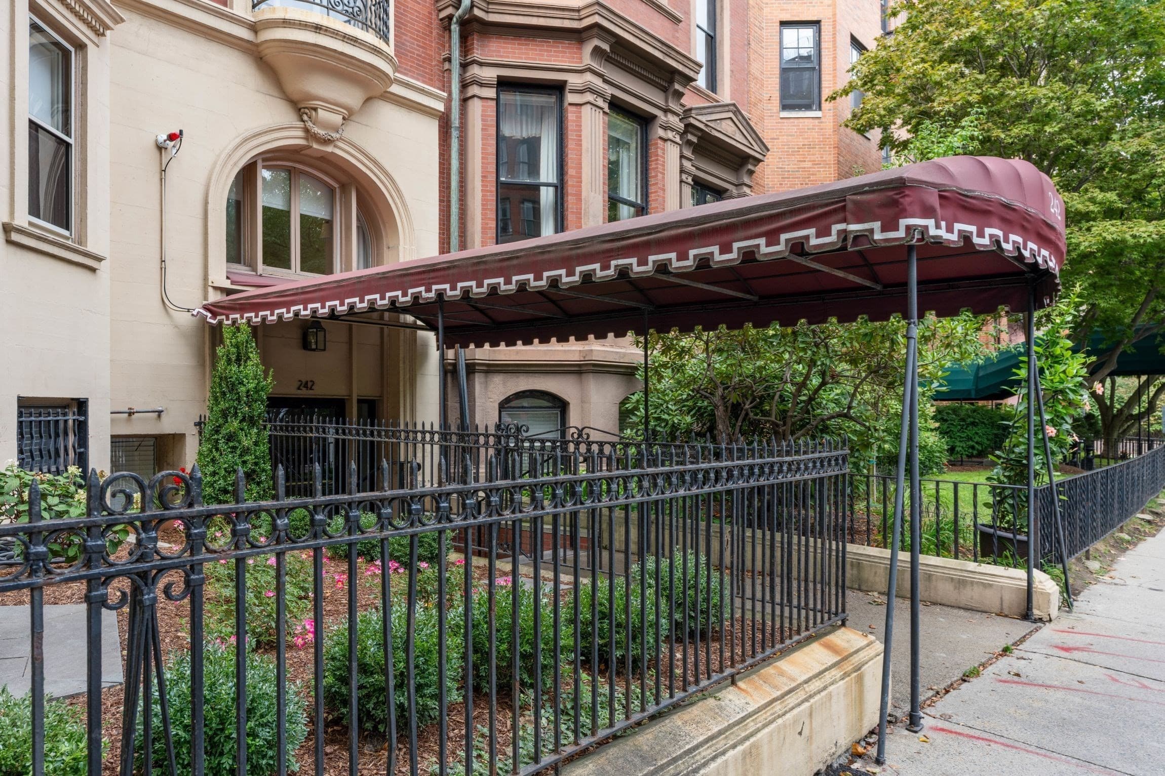 Condominium at 242 Beacon St # 5, Boston MA 02116, Boston, photo 23 of 24