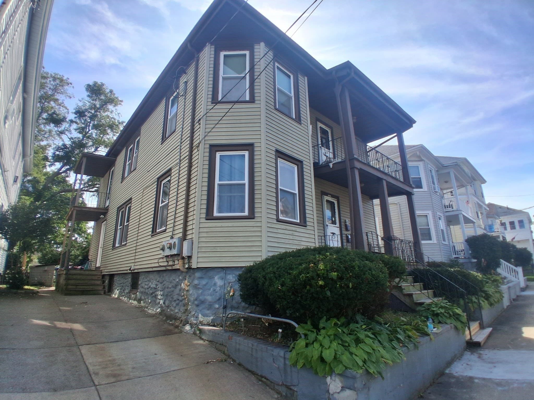 Multi Family at 122 Princeton St, New Bedford MA 02745, New Bedford, photo 2 of 26