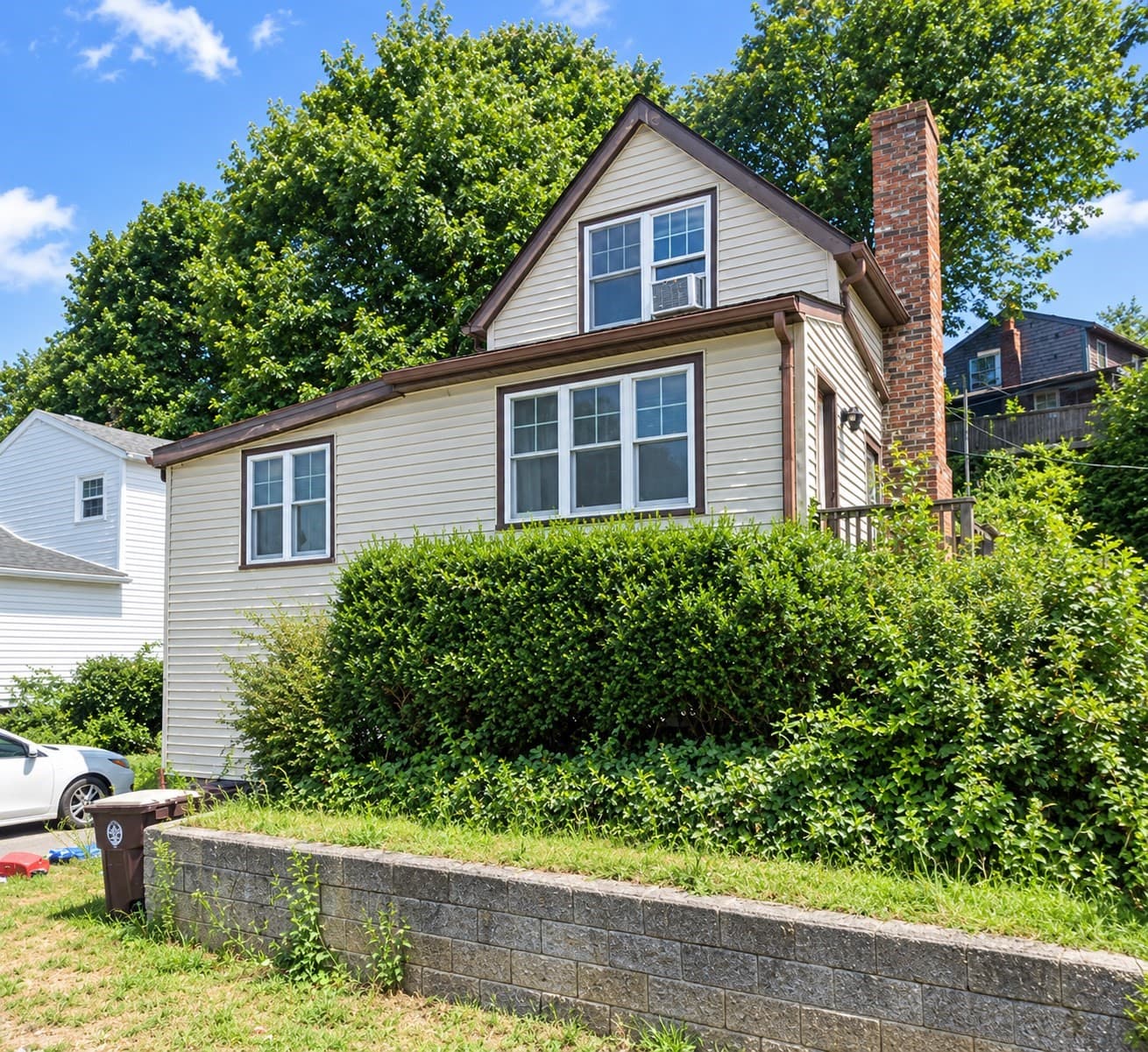91 Kings Cove Beach Rd, Weymouth MA 02191
