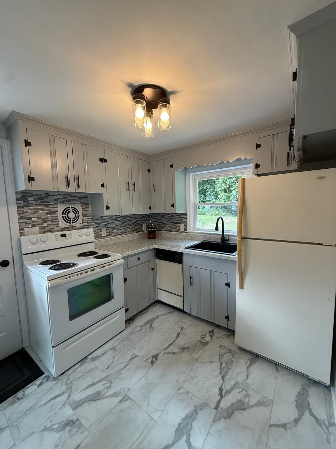 Single Family Residence at 269 Pearl Street, Brockton MA 02023, Brockton, photo 9 of 17